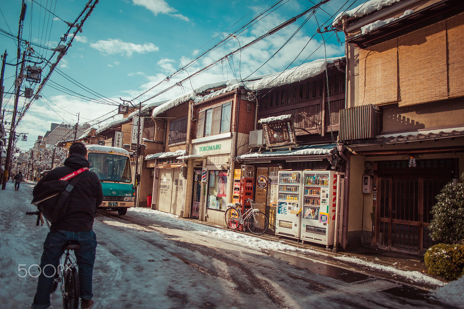 Canon EF 24mm F2.8 IS USM sample photo. Kyoto street photography