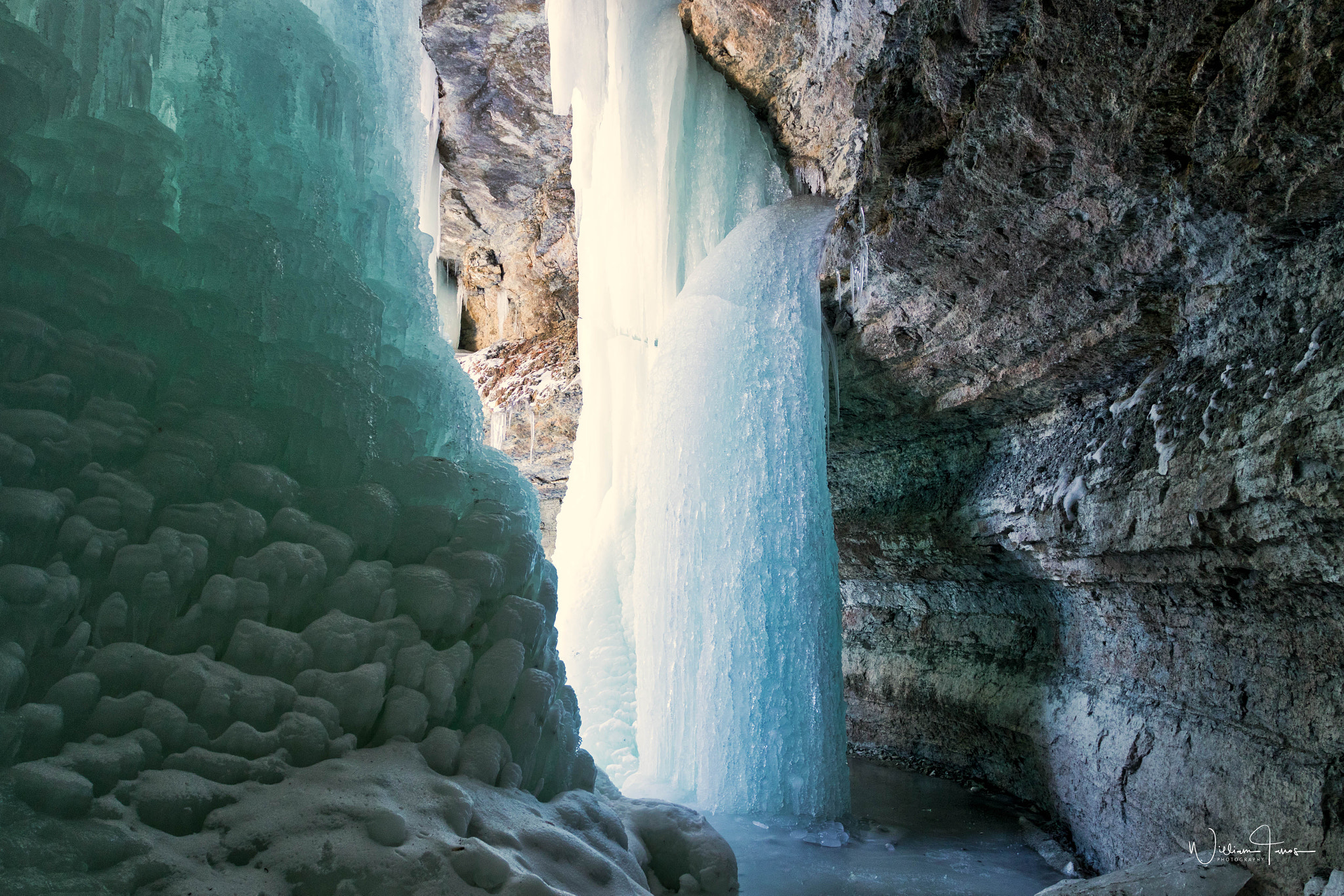 Canon EF 17-40mm F4L USM sample photo. Behind bridal veil falls photography