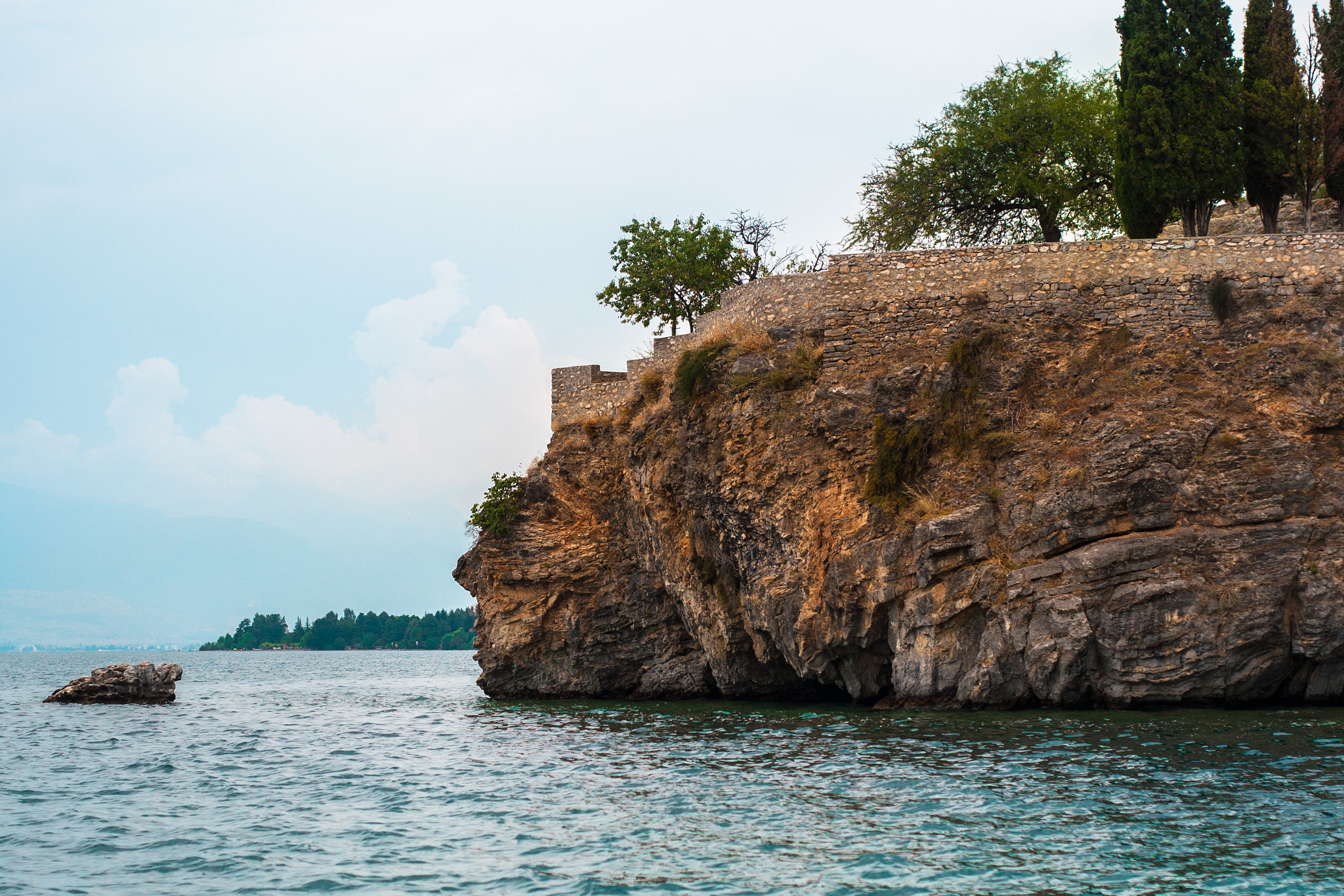 Canon EOS 30D sample photo. Ohrid lake rocky coast with wall in macedonia photography