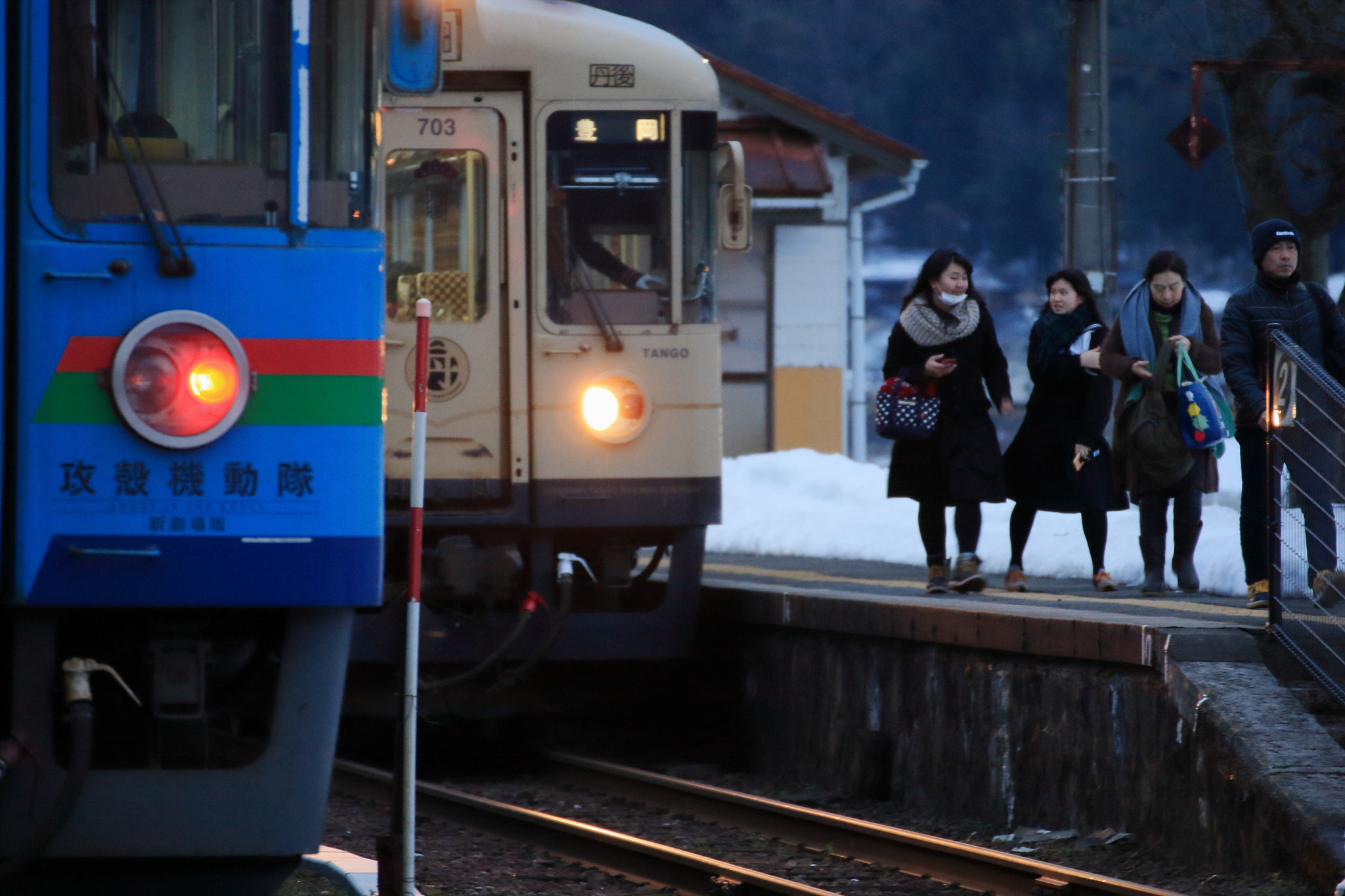 Canon EOS-1D Mark III + Tamron SP 35mm F1.8 Di VC USD sample photo. School girl photography