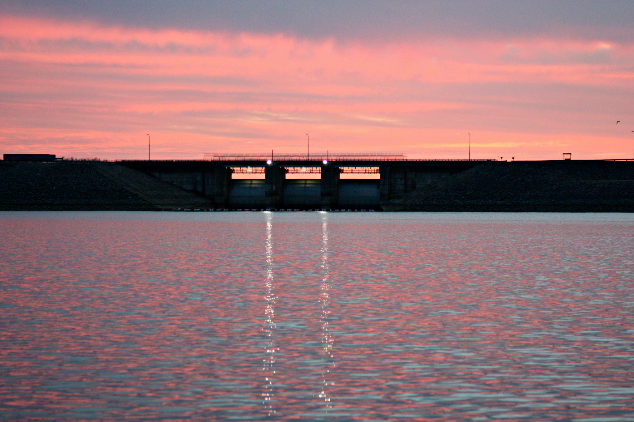 EF75-300mm f/4-5.6 sample photo. Shelbyville dam at twilight photography