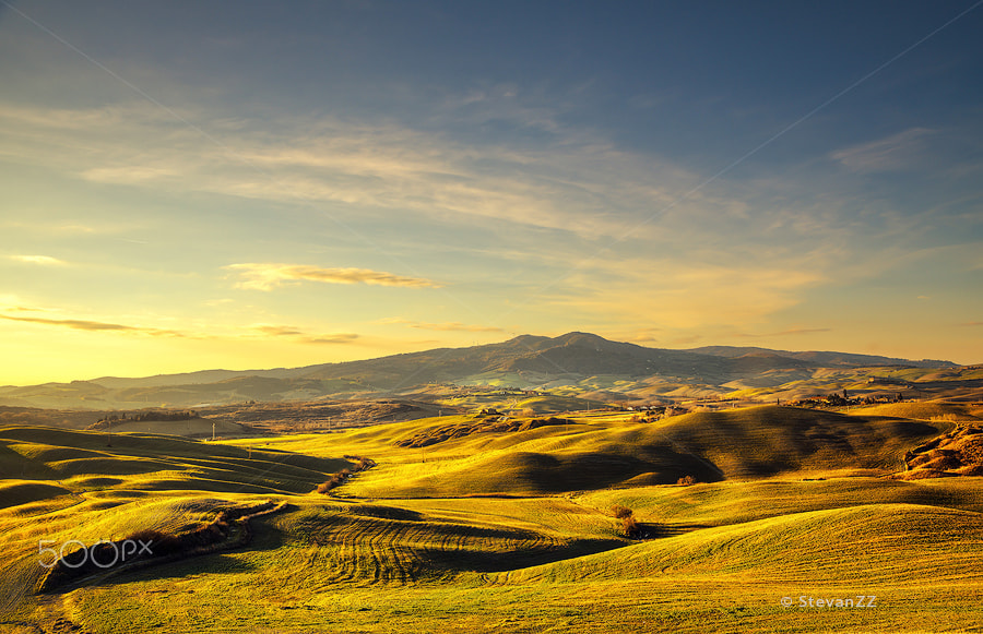 Sony a7R II + Canon EF 24-105mm F4L IS USM sample photo. Tuscany panorama, rolling hills at sunset. italy photography