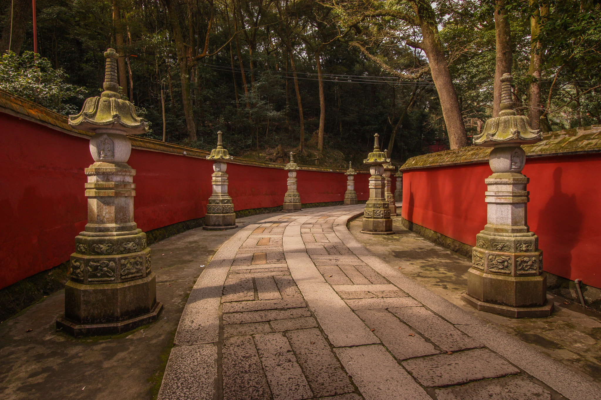 Canon EOS 450D (EOS Rebel XSi / EOS Kiss X2) sample photo. The stone towers pathway, gushan, fuzhou photography