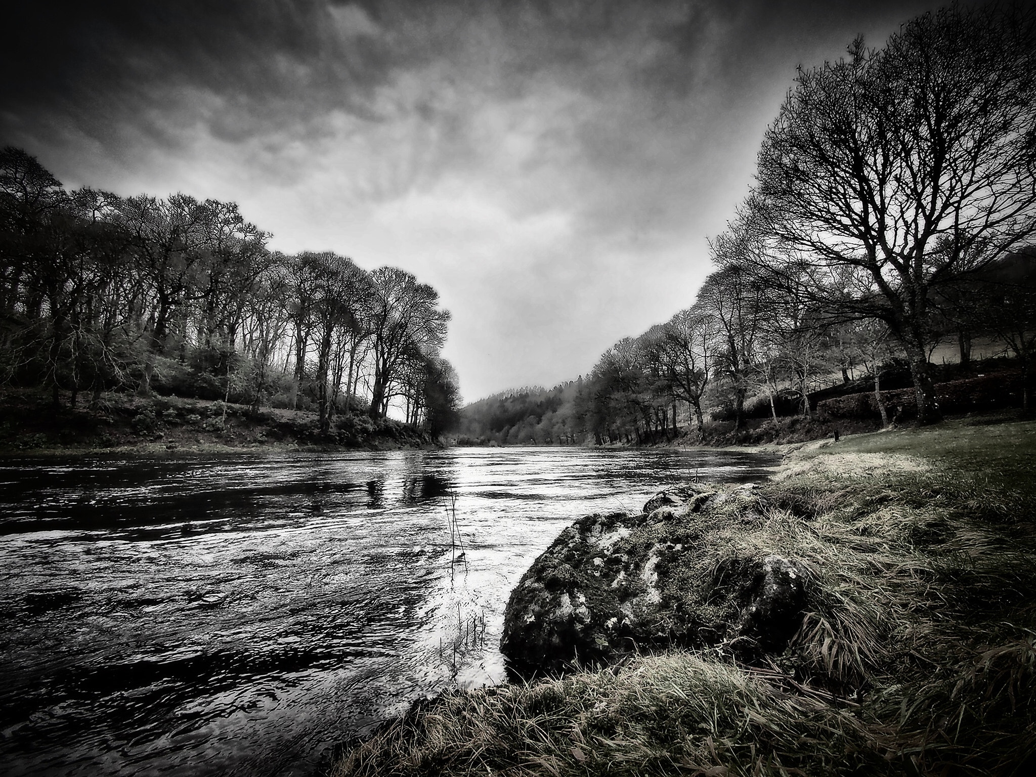 Olympus OM-D E-M1 + Panasonic Lumix G Vario 7-14mm F4 ASPH sample photo. River tay photography