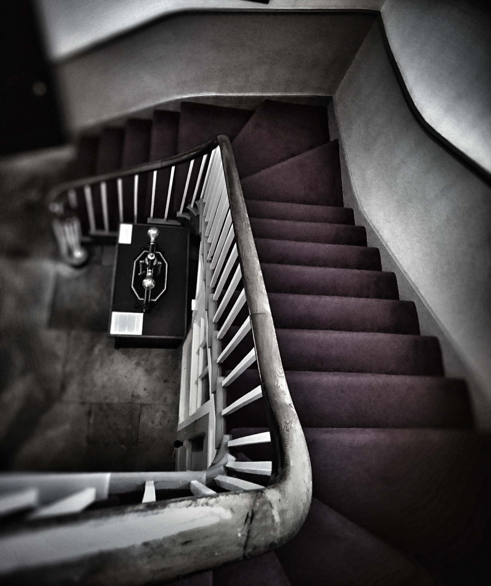 Sony Xperia Z3+ sample photo. Going down photography