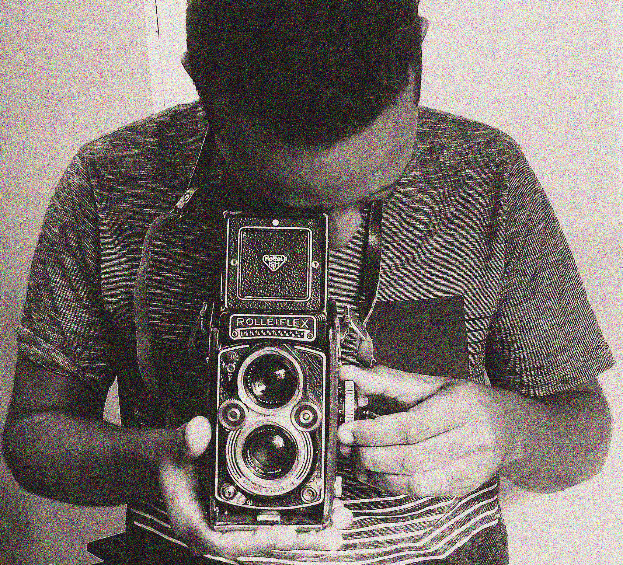 Motorola RAZR D3 sample photo. Luciano e rolleiflex old photography