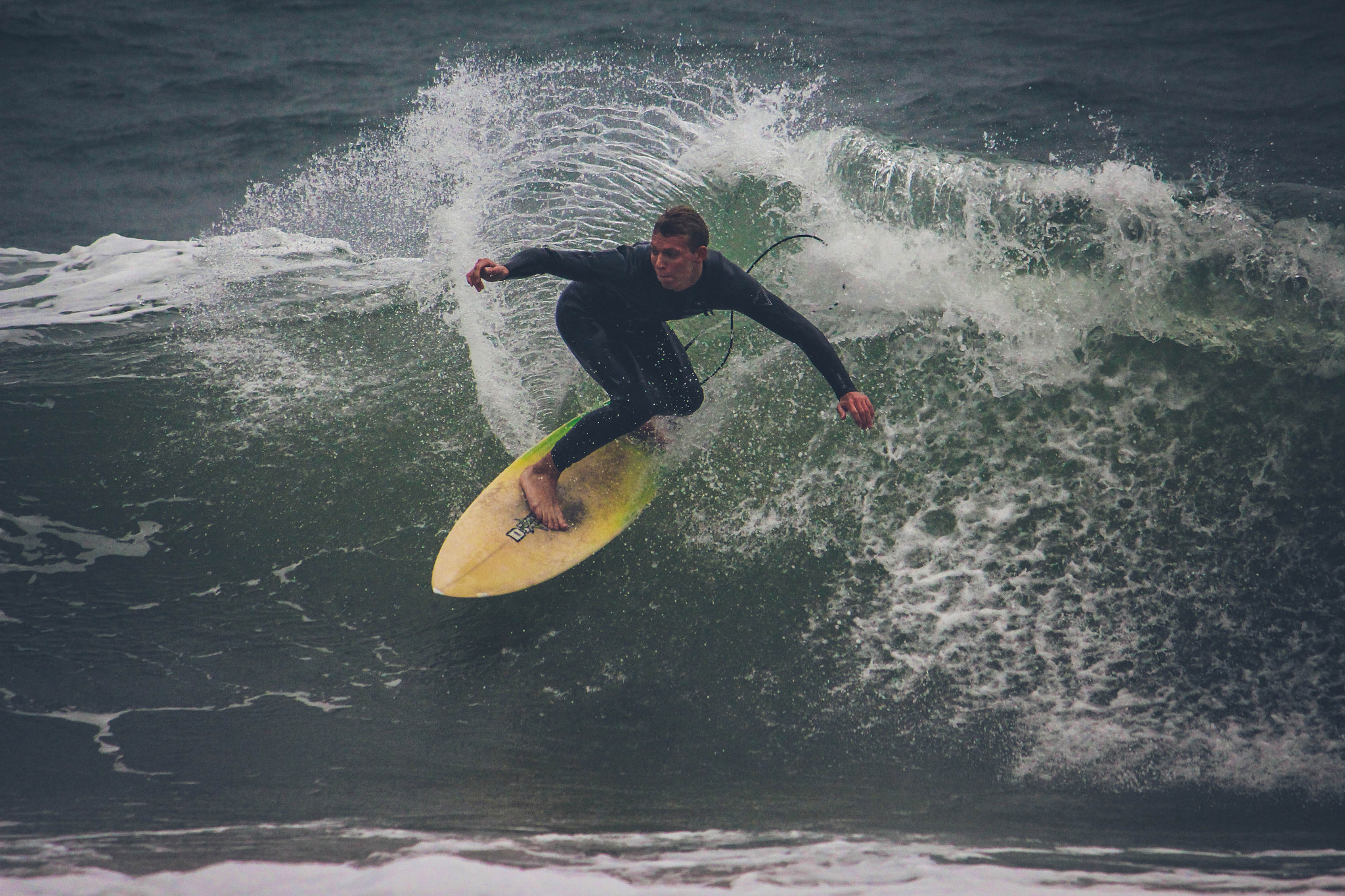Canon EF-S 55-250mm F4-5.6 IS sample photo. Surf in med2 photography