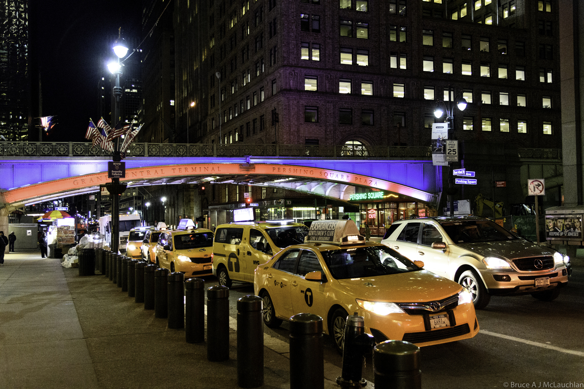 Nikon AF-S Nikkor 24-120mm F4G ED VR sample photo. Nyc photography