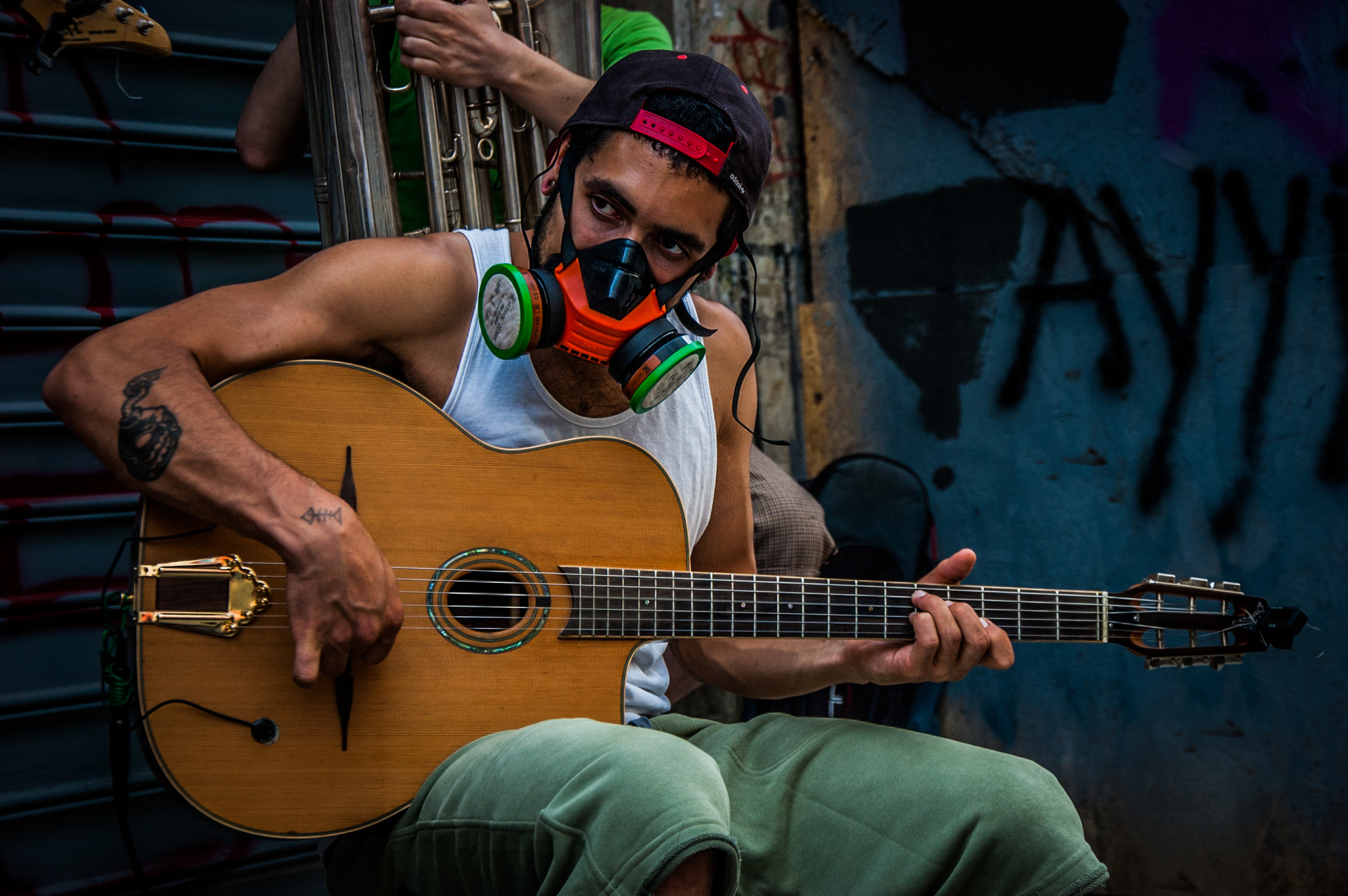 Nikon D70s + Nikon AF-S DX Nikkor 18-105mm F3.5-5.6G ED VR sample photo. Gezi parkı protests in 2013 photography