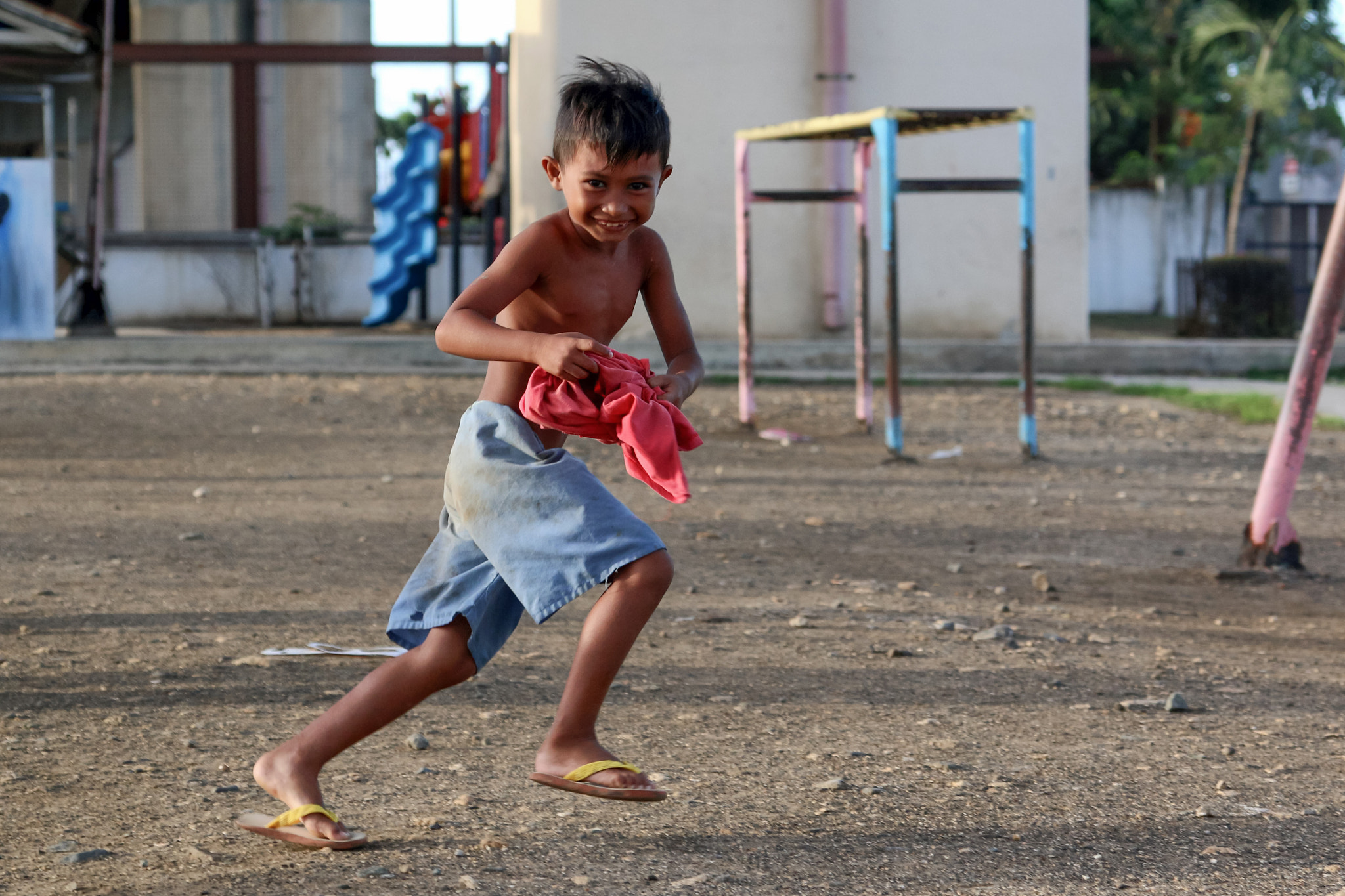 Canon EOS 70D + Tamron AF 28-75mm F2.8 XR Di LD Aspherical (IF) sample photo. Happy boy running photography