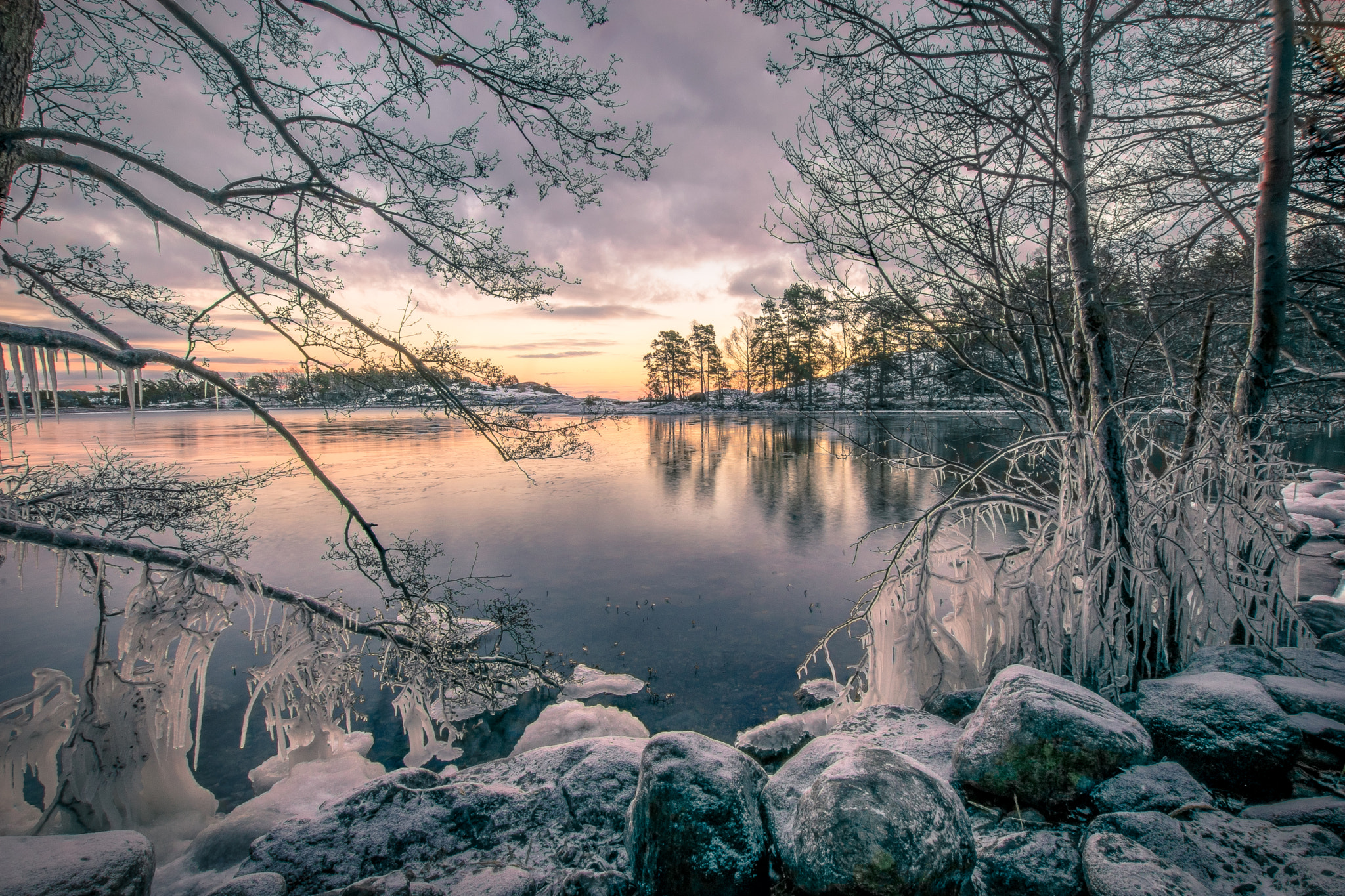 Nikon D3300 + Sigma 10-20mm F3.5 EX DC HSM sample photo. Epic icy sunset photography