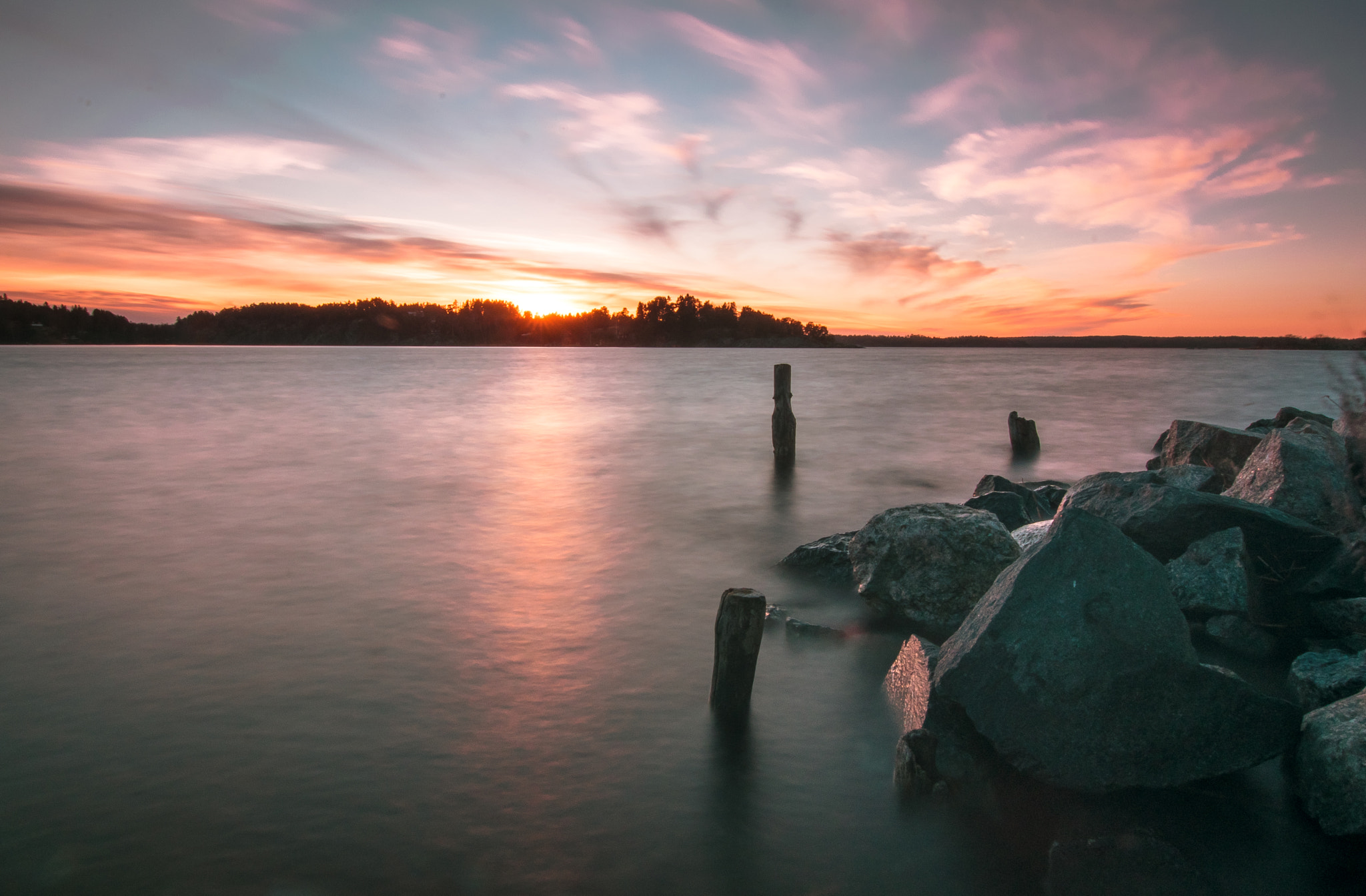 Nikon D3300 + Sigma 10-20mm F3.5 EX DC HSM sample photo. Sunset over rangsta sweden photography