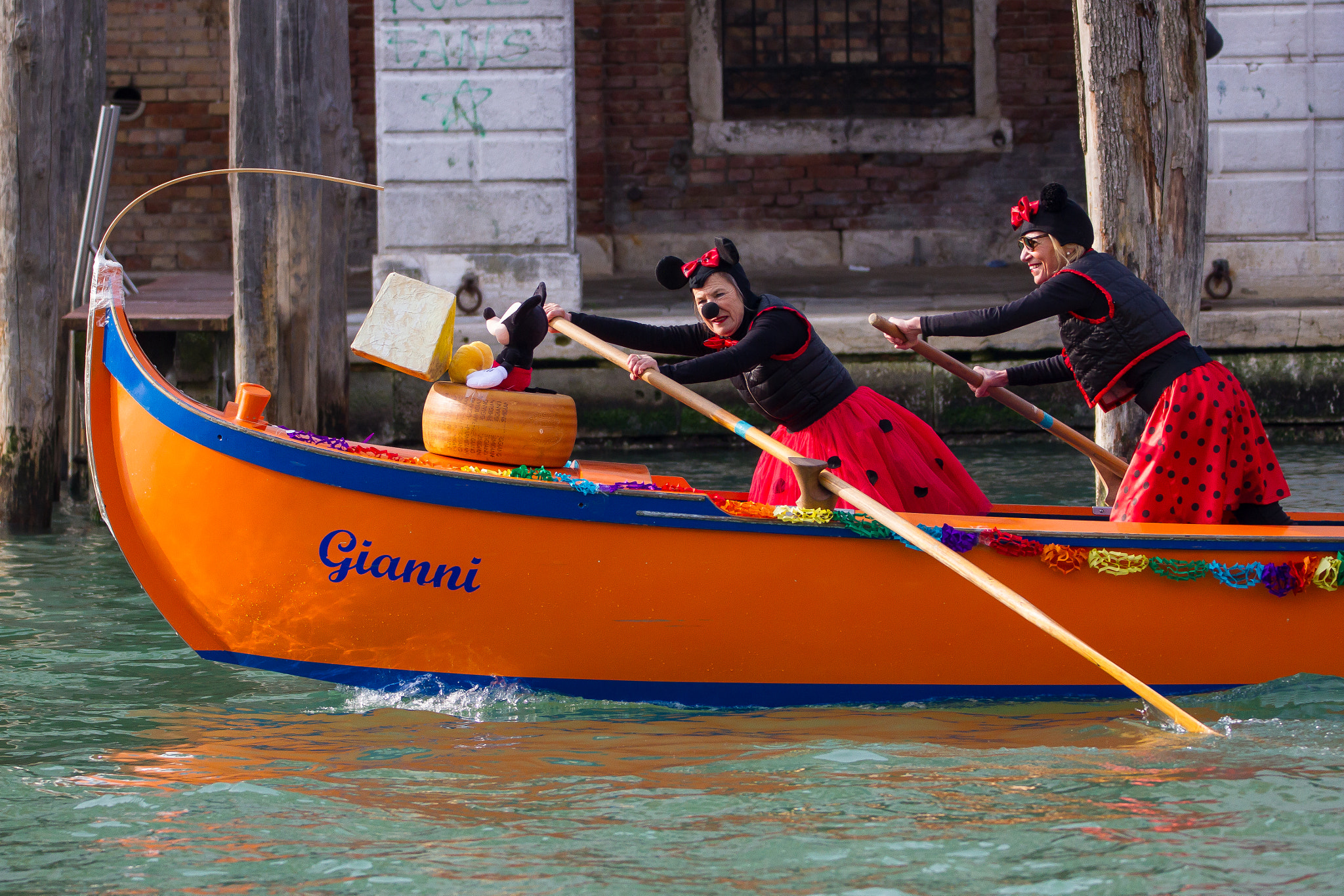 150-600mm F5-6.3 DG OS HSM | Contemporary 015 sample photo. Venice - festa sull'acqua photography
