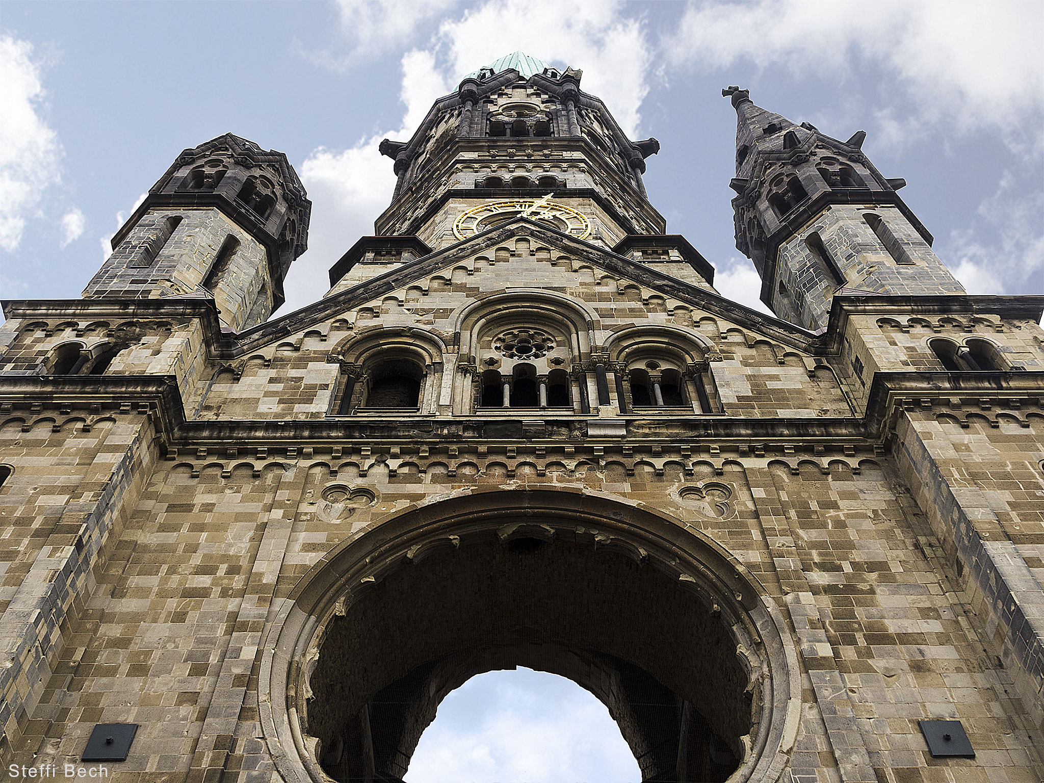 Canon EOS 1200D (EOS Rebel T5 / EOS Kiss X70 / EOS Hi) + Canon TS-E 90mm F2.8 Tilt-Shift sample photo. Kaiser-wilhelm-gedächtniskirche photography