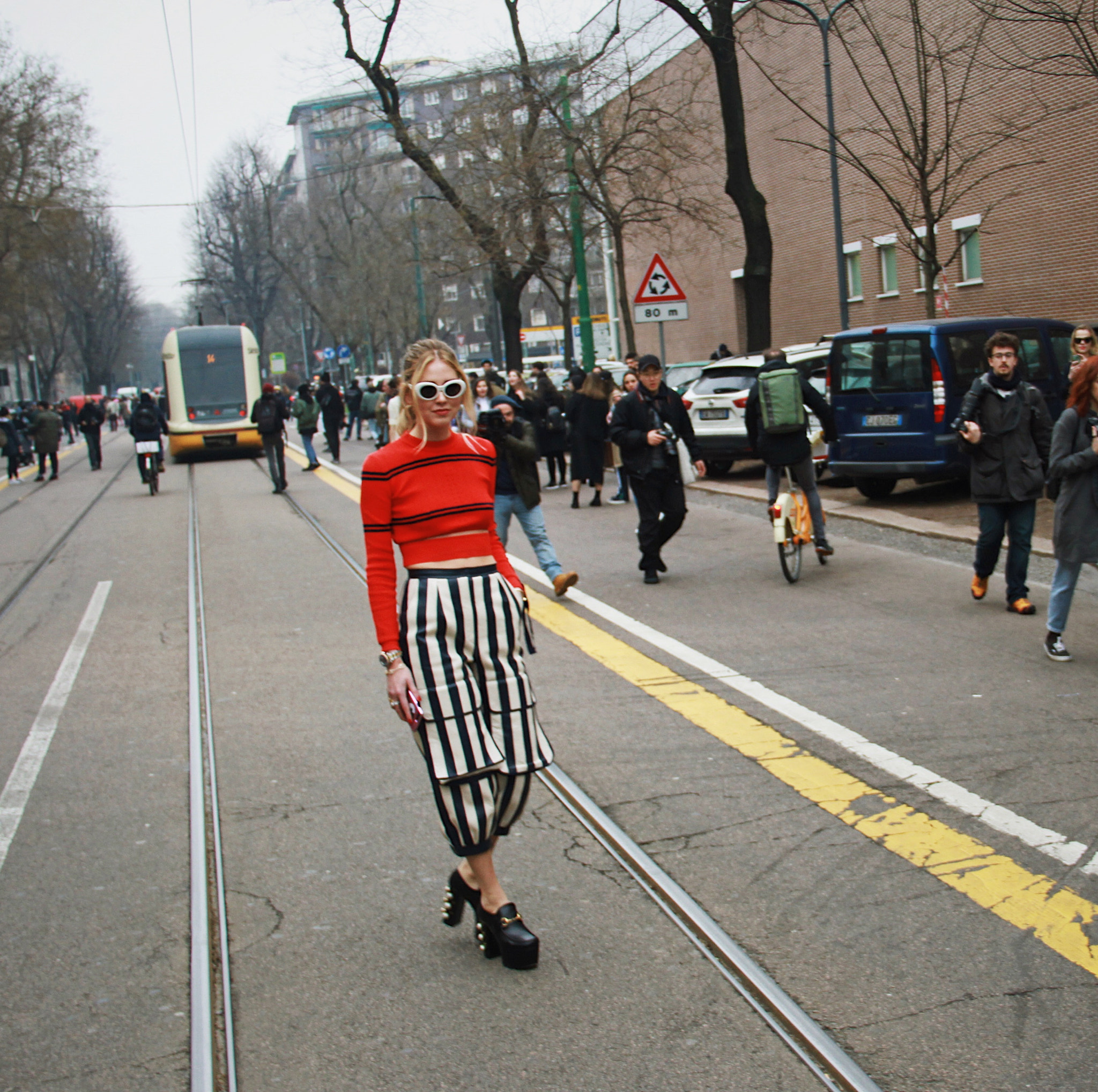 Canon EF-S 18-135mm F3.5-5.6 IS sample photo. Outside fendi fashion show women f/w 2017 photography