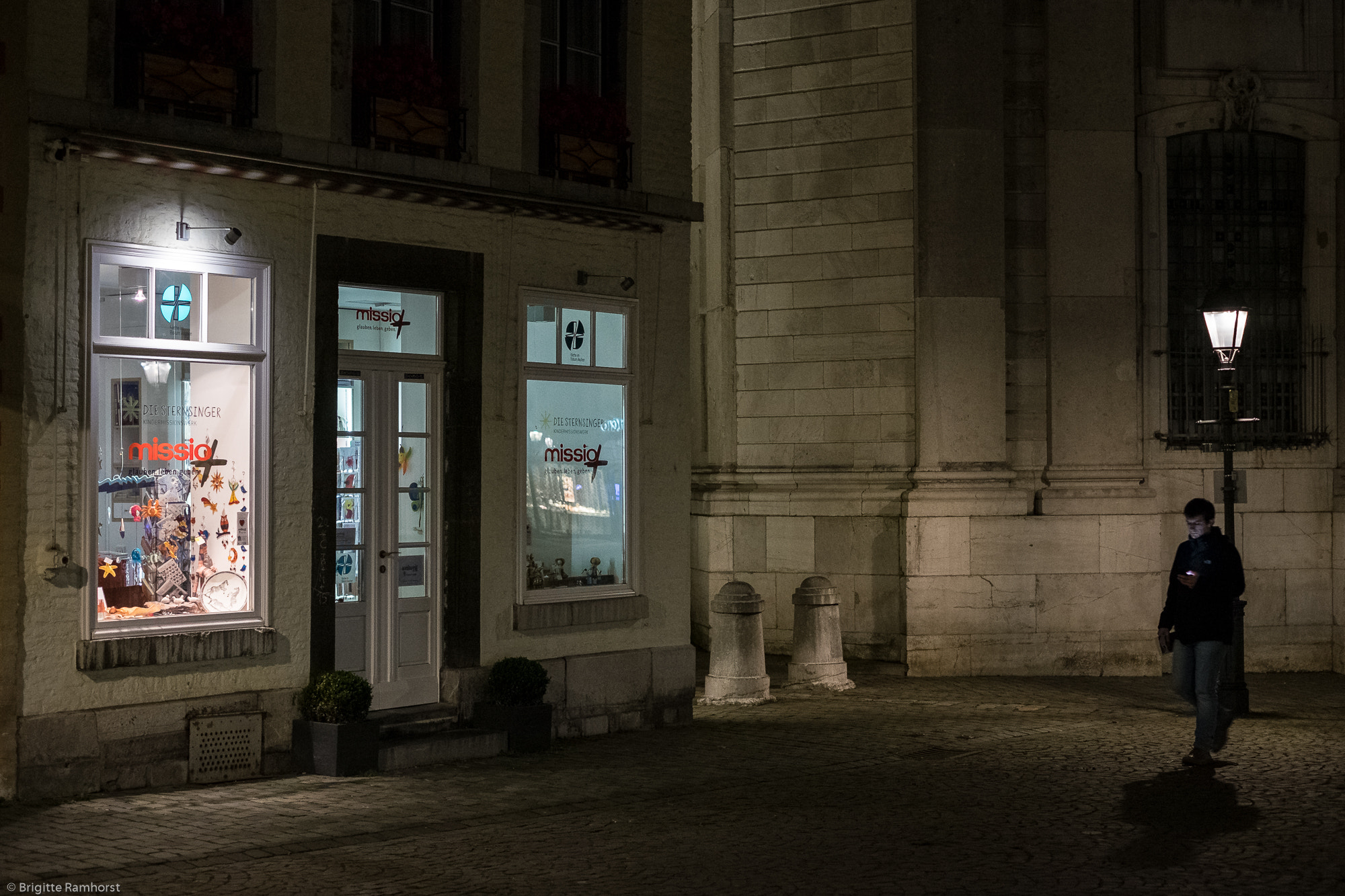 Fujifilm X-E2 + Fujifilm XF 35mm F1.4 R sample photo. Last night in aachen ;) photography