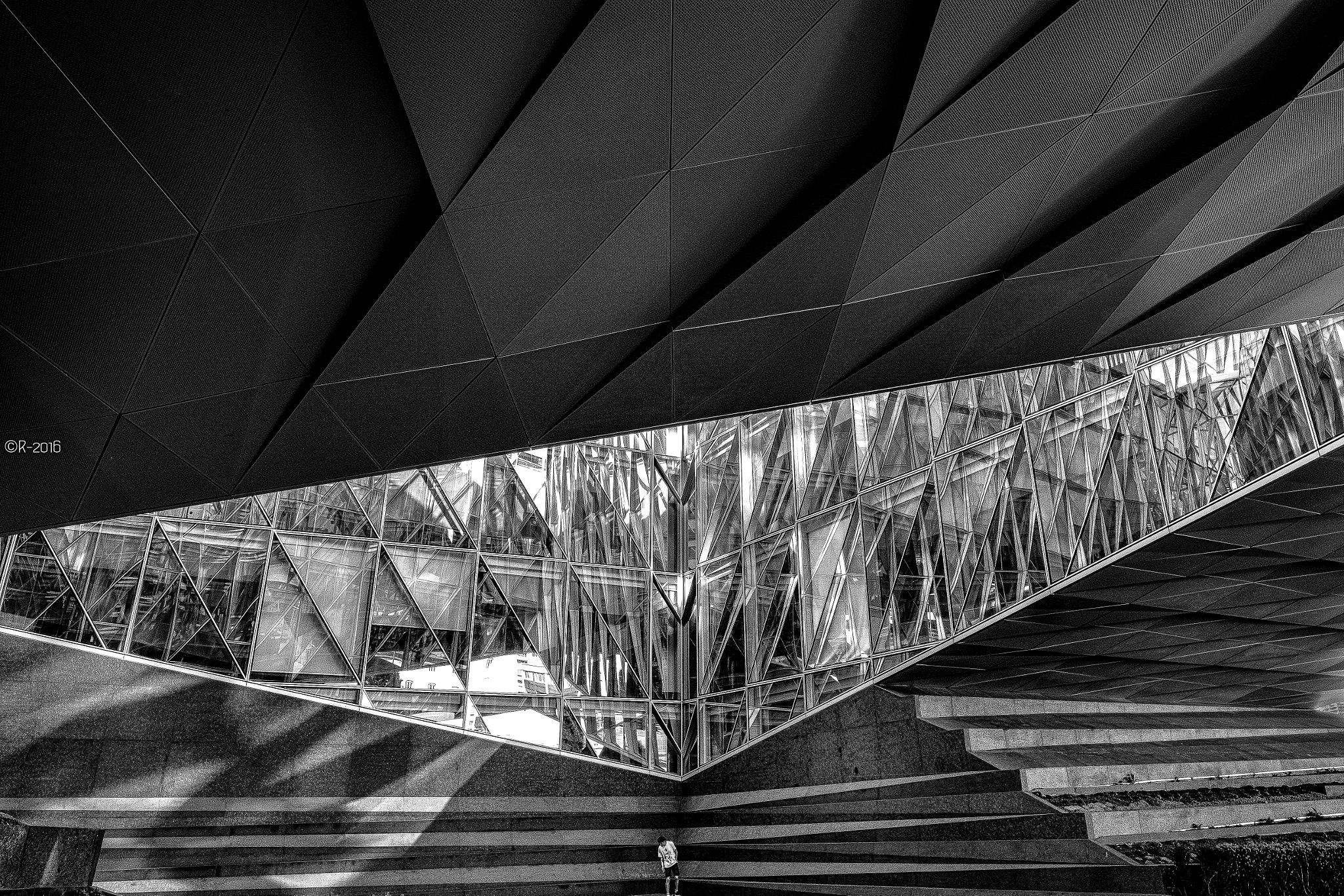 Fujifilm X-Pro2 + Fujifilm XF 14mm F2.8 R sample photo. Urban frame photography