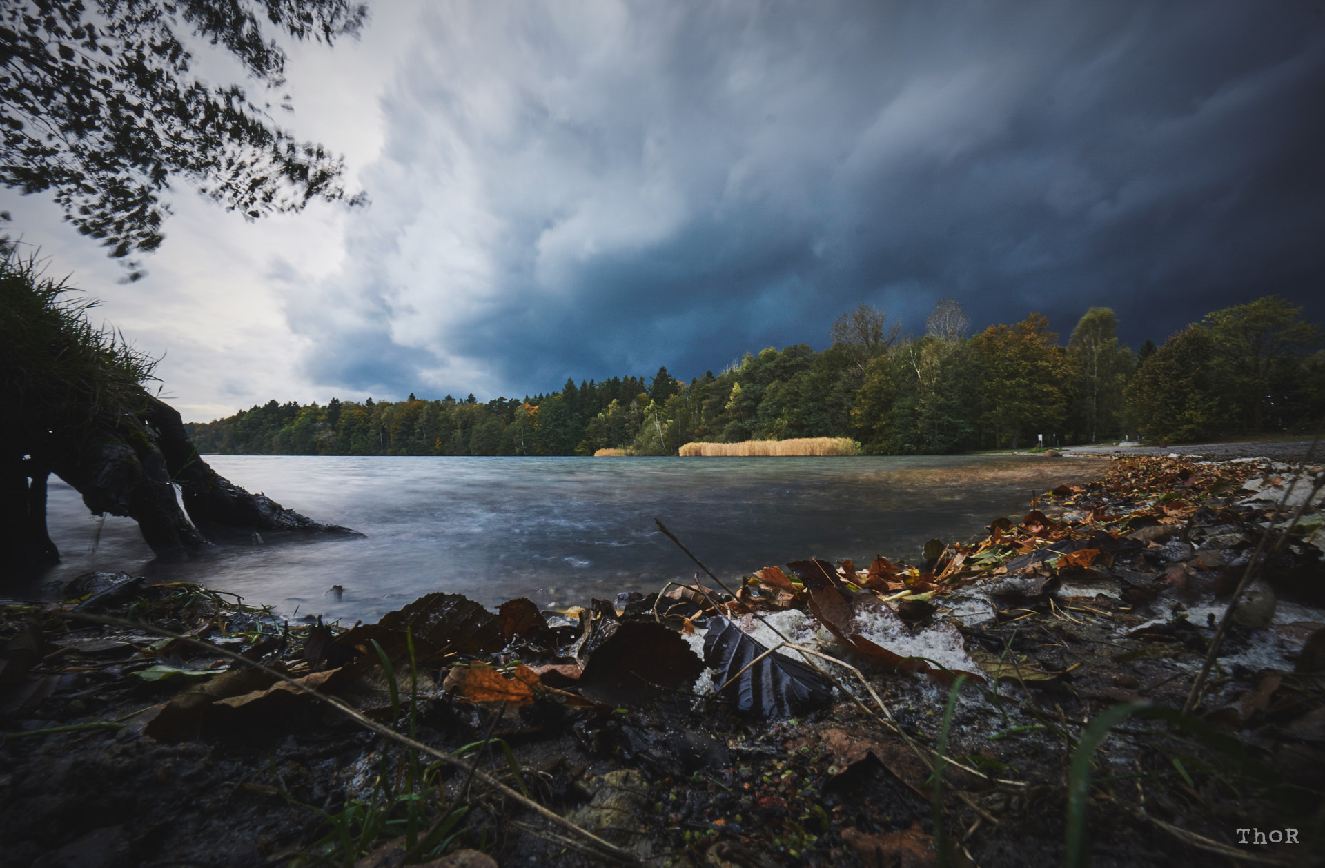 Sony a6000 + Sony E 10-18mm F4 OSS sample photo. Stormy photography