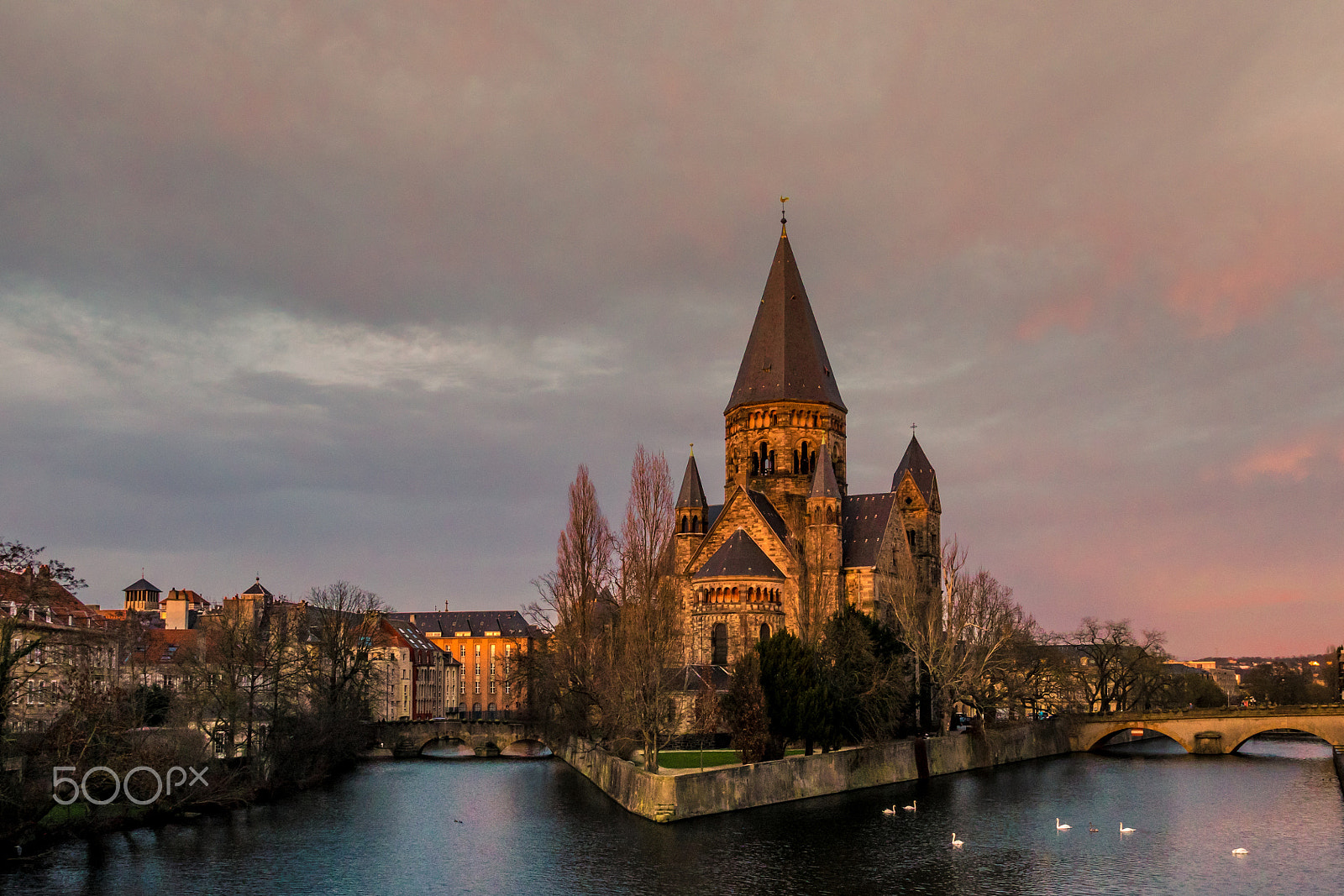 Panasonic Lumix G X Vario 12-35mm F2.8 ASPH Power OIS sample photo. Temple neuf de metz photography