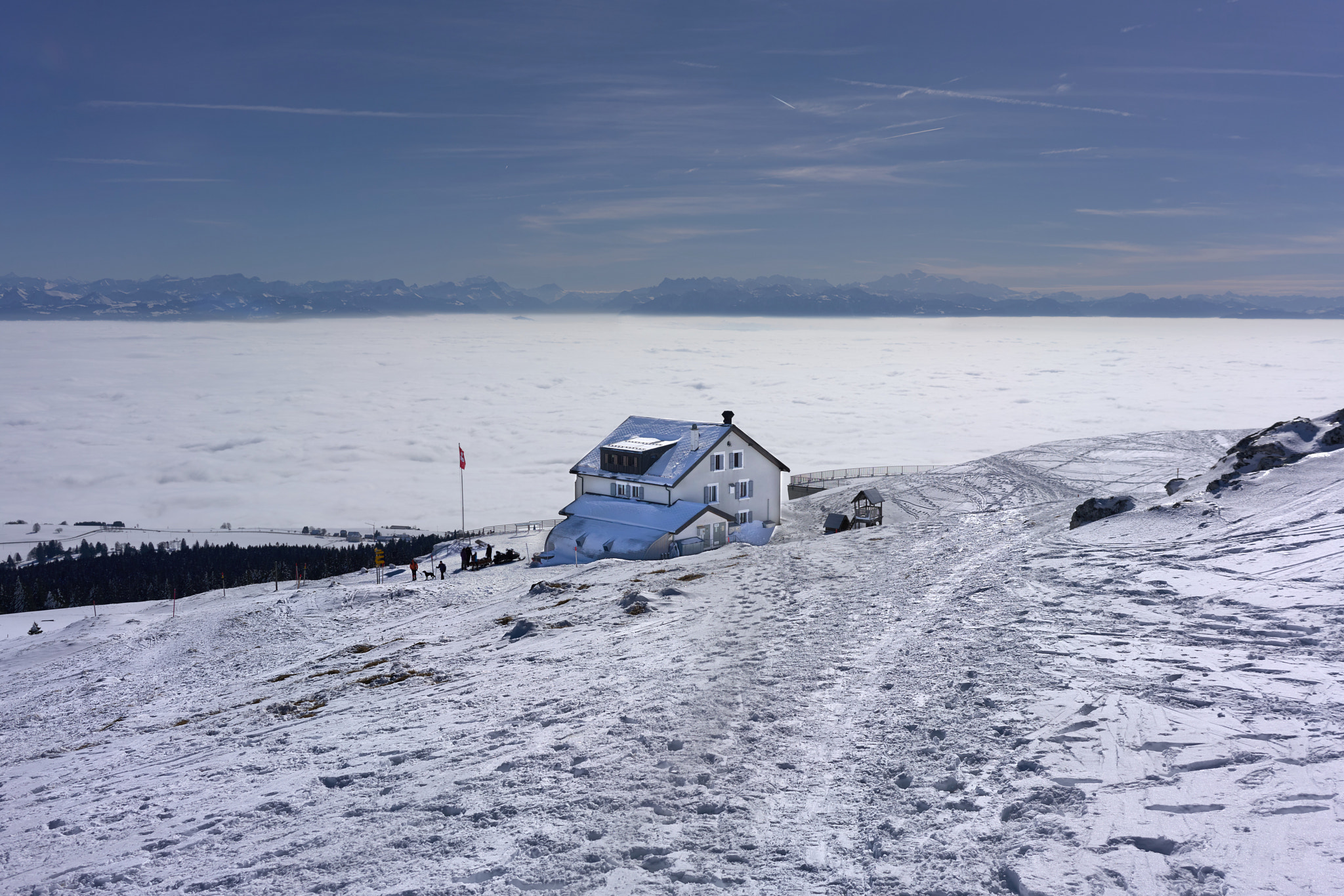 Sony a7R II + Sony Sonnar T* FE 35mm F2.8 ZA sample photo. Chasseron on top of the fog photography