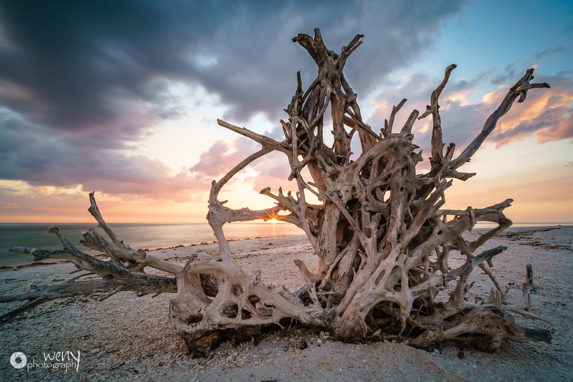 Sony a7R II + Voigtlander SUPER WIDE-HELIAR 15mm F4.5 III sample photo. Sunset photography