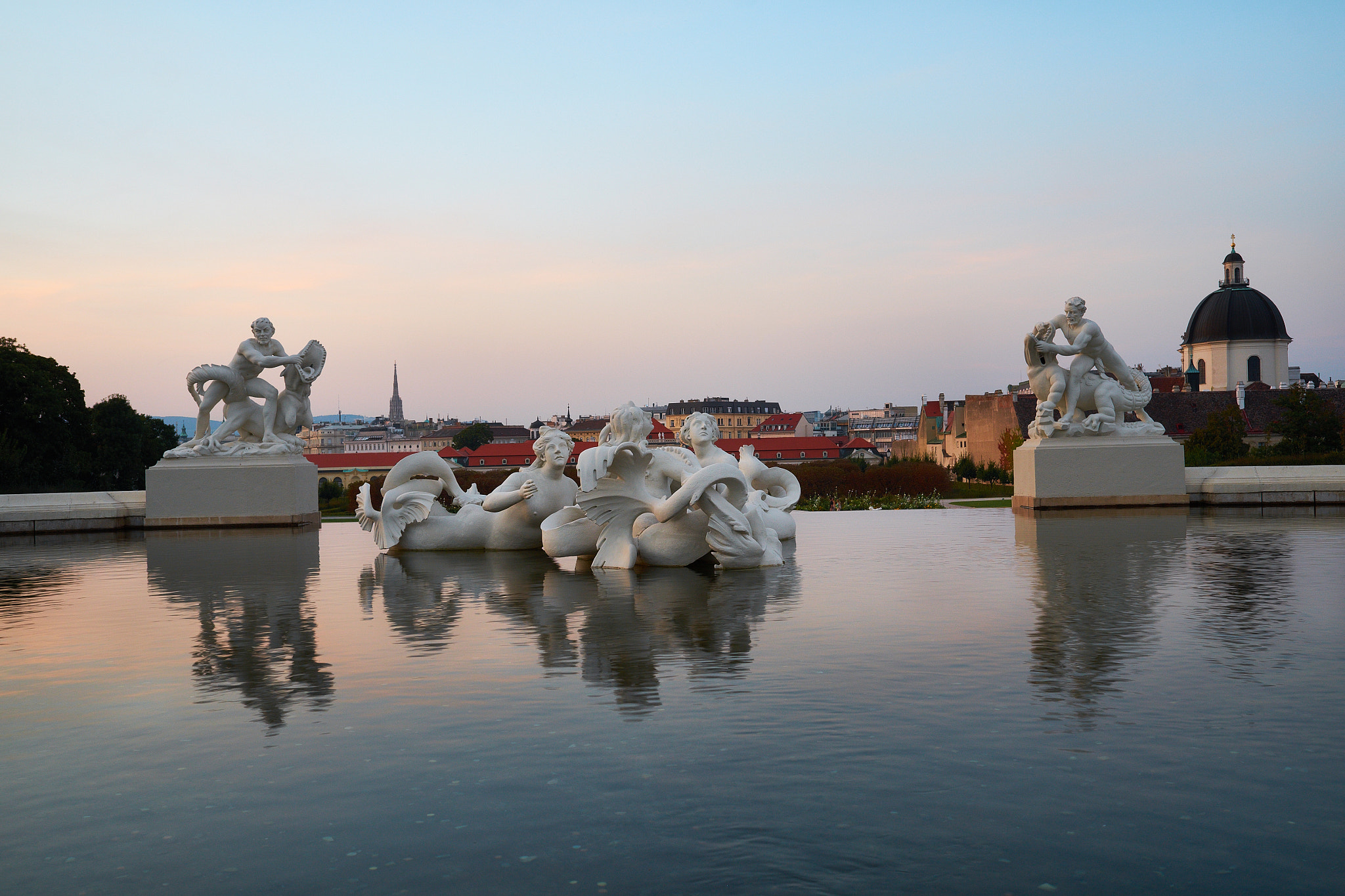 Fujifilm X-Pro1 sample photo. One evening at the belvedere palace photography
