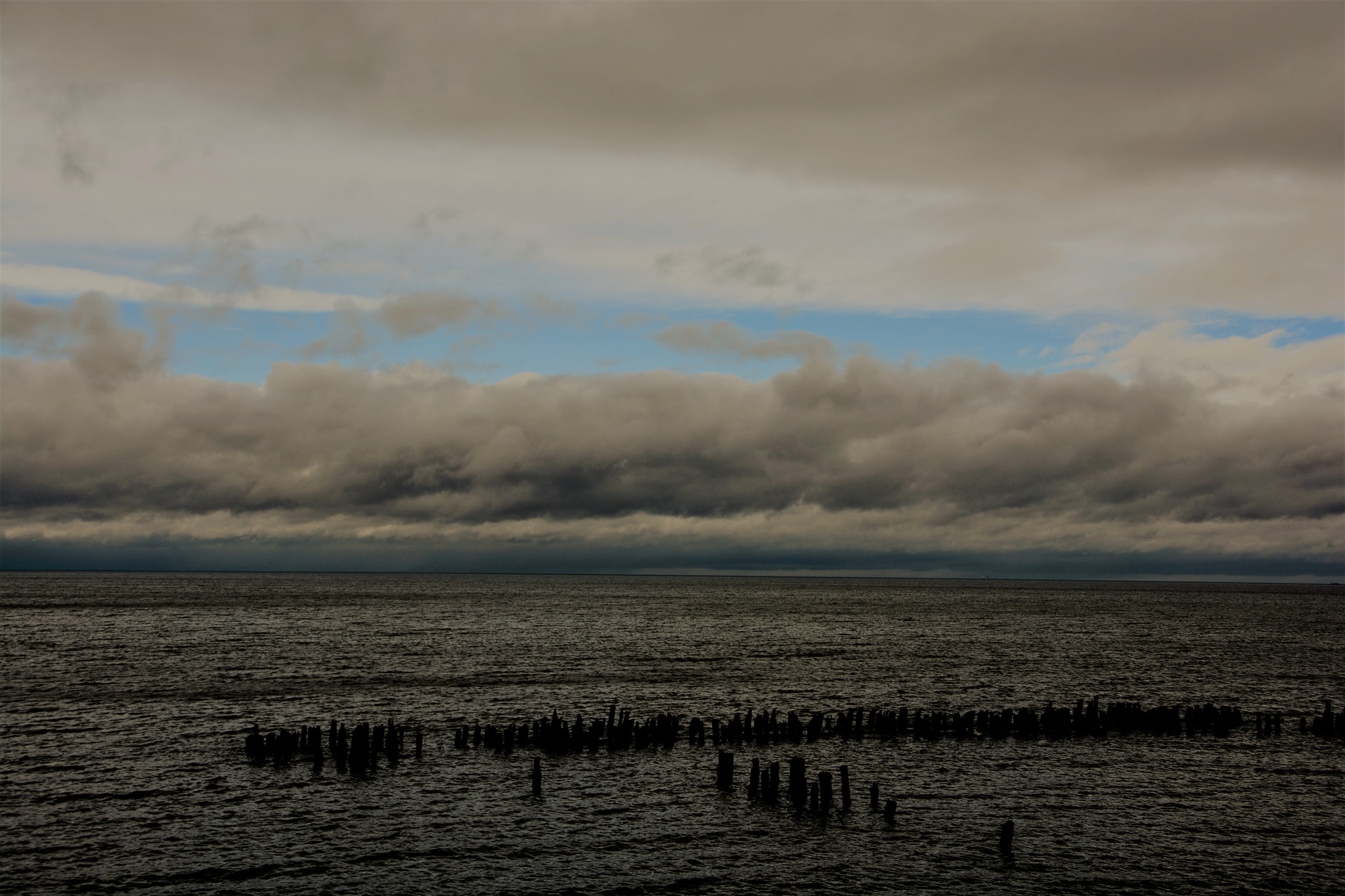 Sigma 18-250mm F3.5-6.3 DC OS HSM sample photo. The colors of the sky photography