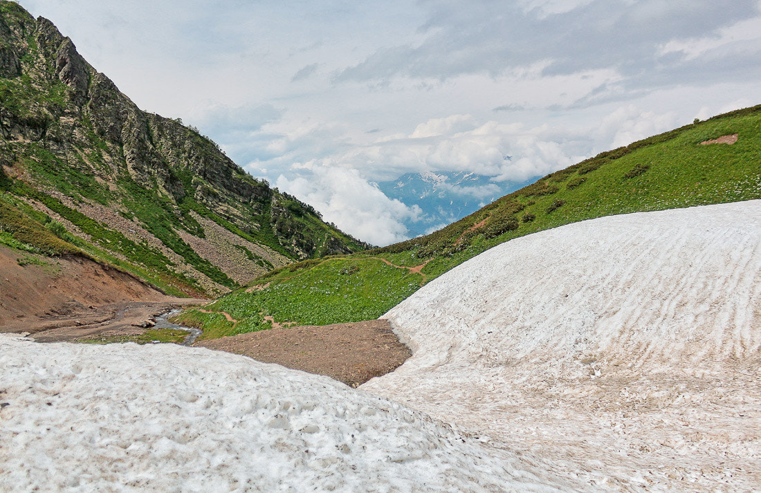 Canon EF-S 18-55mm F3.5-5.6 IS sample photo. Summer in the mountains photography