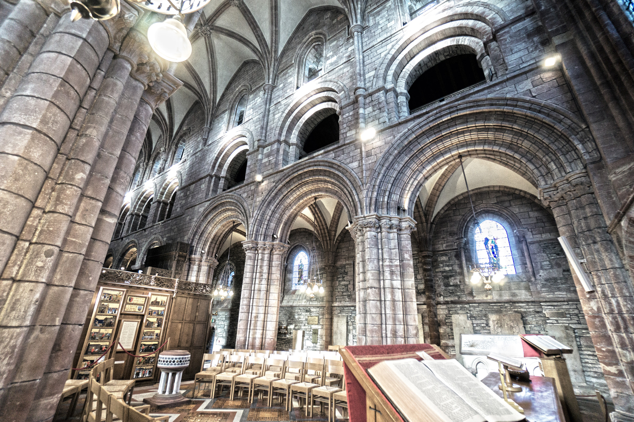 Sony a6000 + Sony E 10-18mm F4 OSS sample photo. St magnus cathedral photography