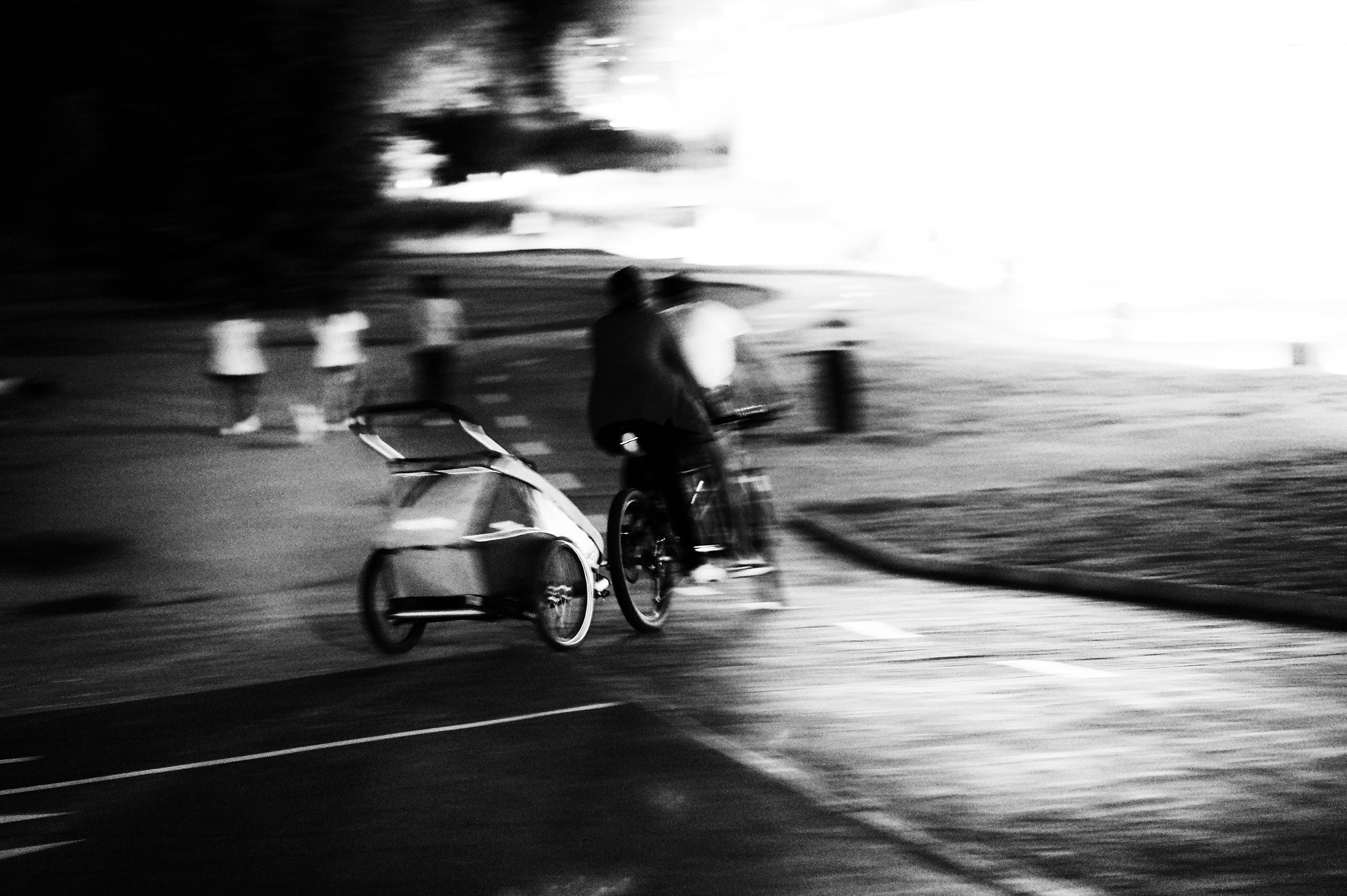 Sony SLT-A58 + Sony DT 50mm F1.8 SAM sample photo. Blurry movement photography