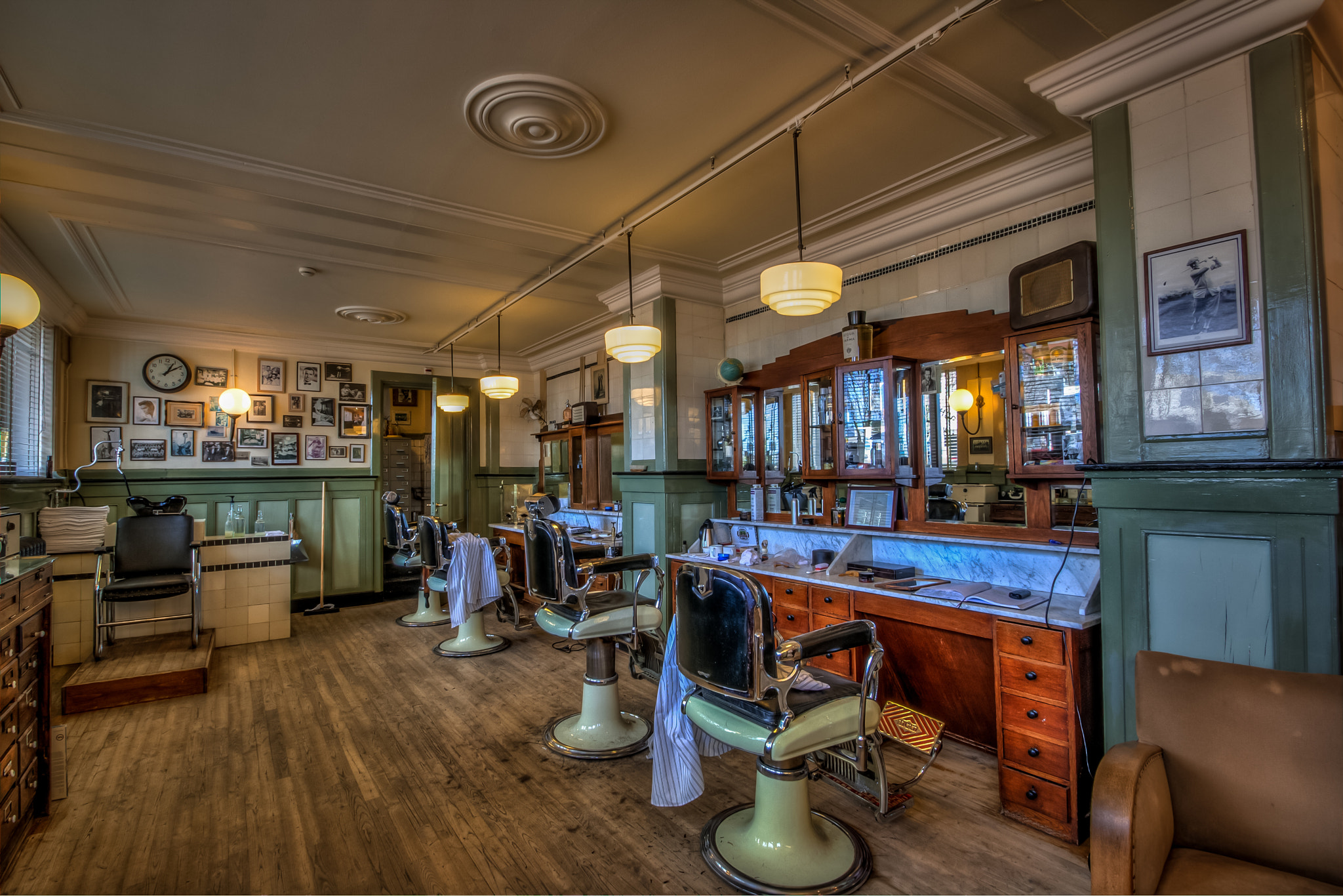 Sigma 10-20mm F3.5 EX DC HSM sample photo. Slow business photography