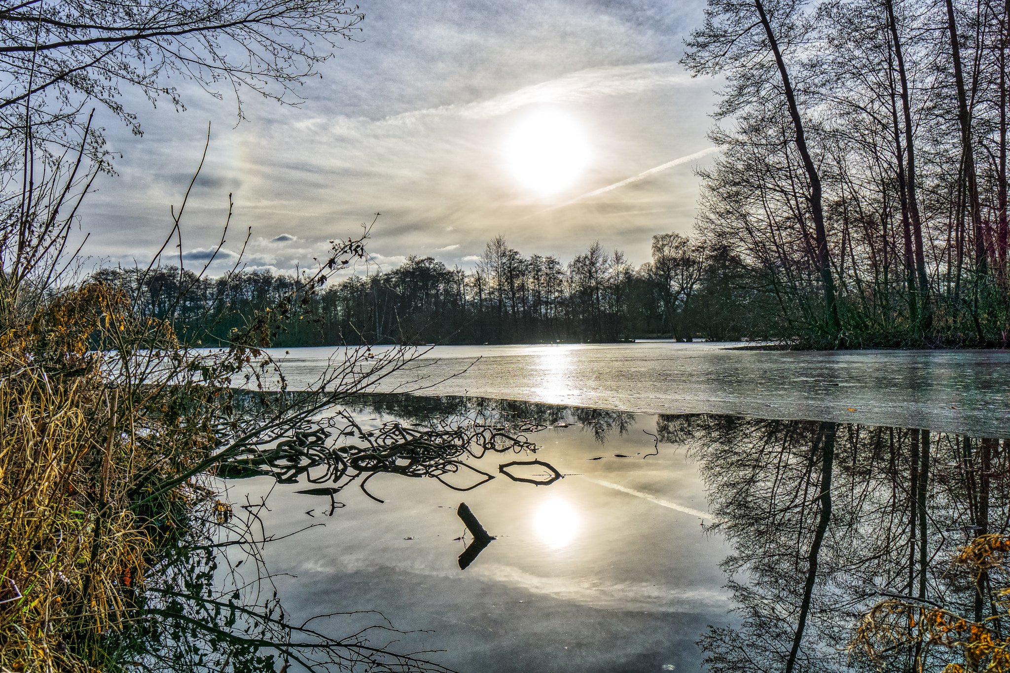 Sony a6000 + Sony E 10-18mm F4 OSS sample photo. February sun photography