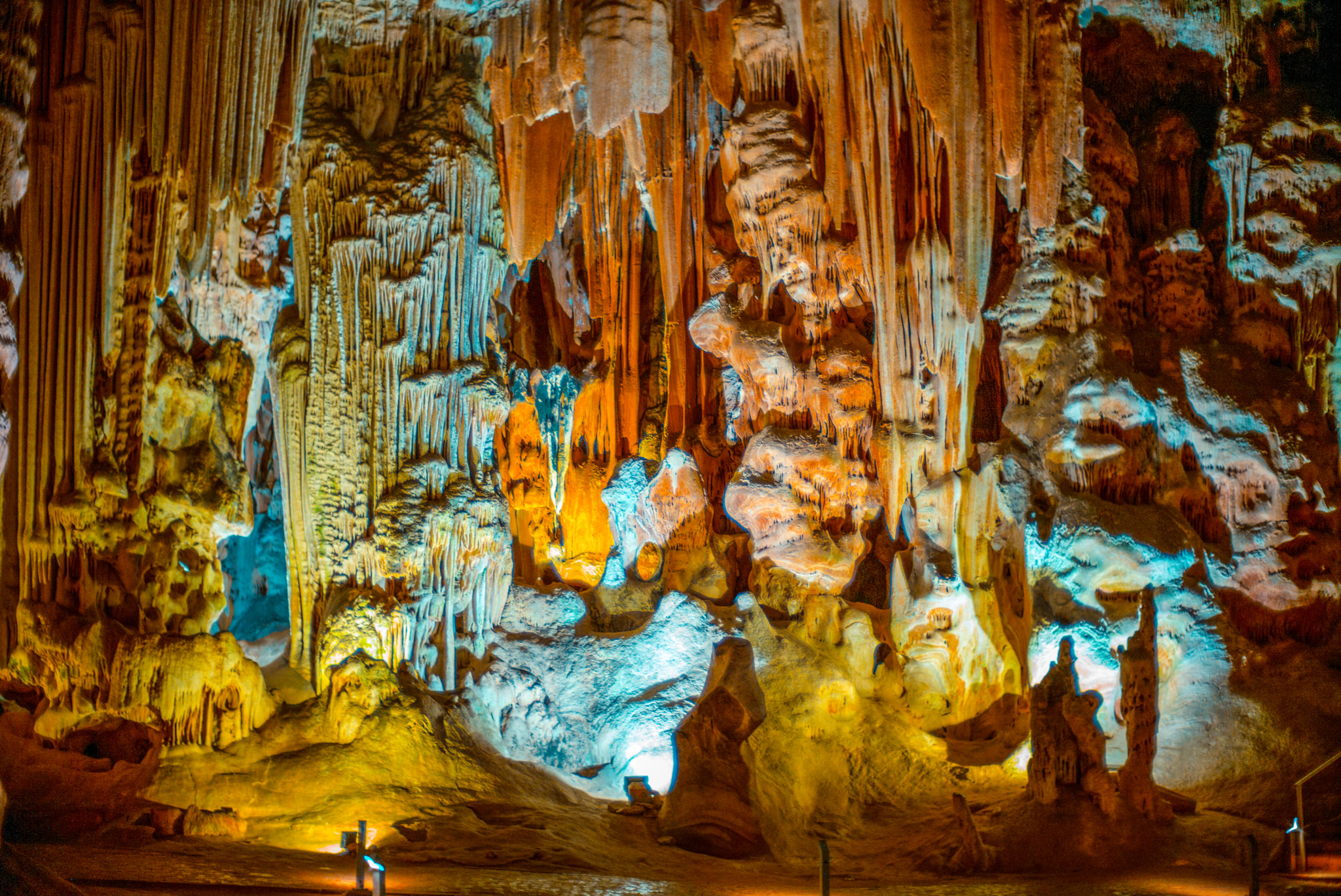 Noctilux-M 1:1/50 sample photo. Cango caves photography