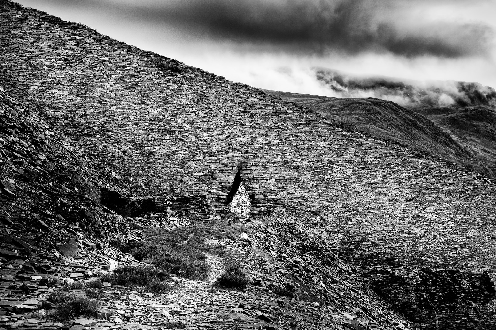 Canon EOS 5DS R sample photo. Dinorwig portal photography