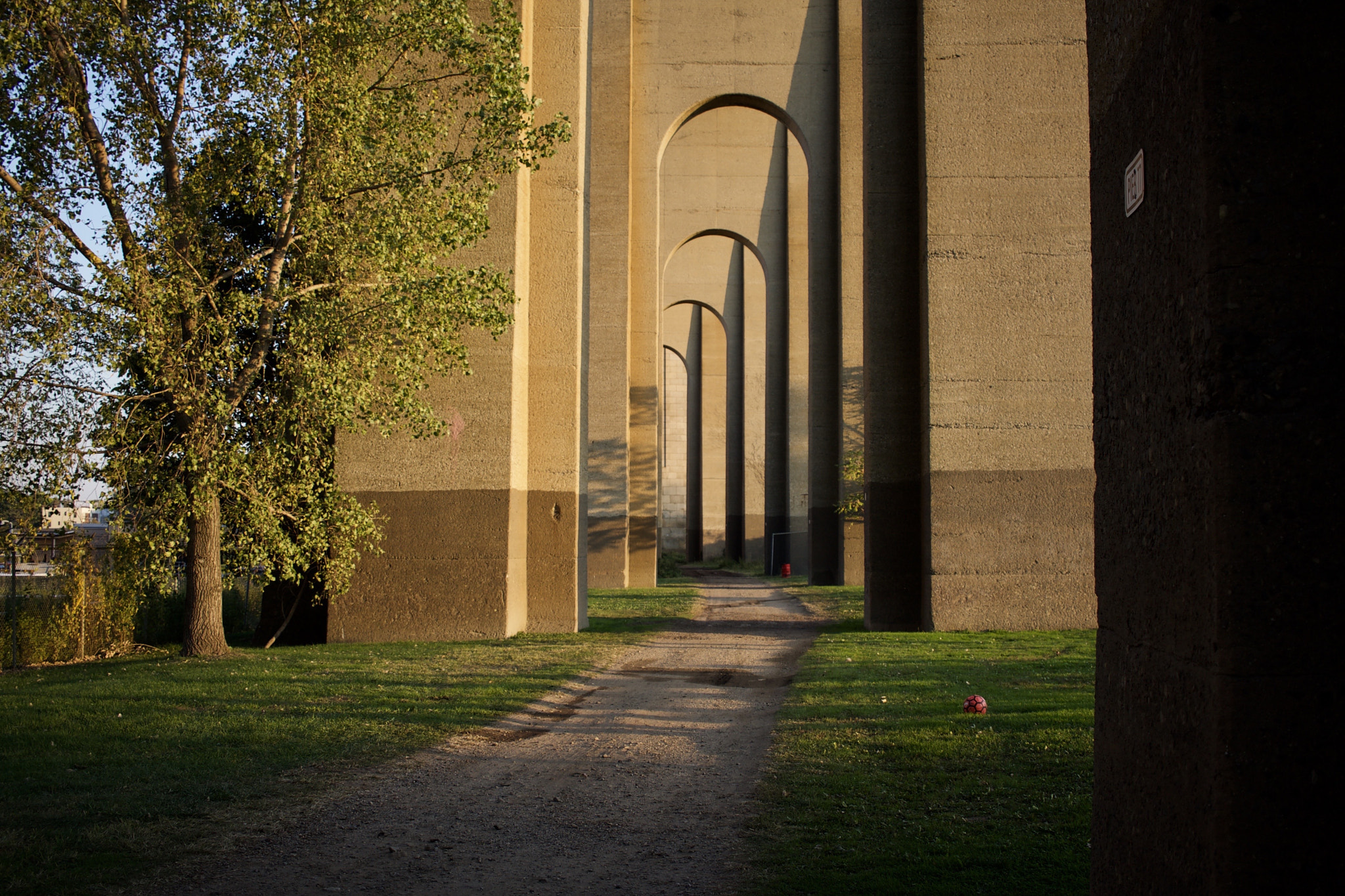 Canon EF-S 24mm F2.8 STM sample photo. Randall's arches photography
