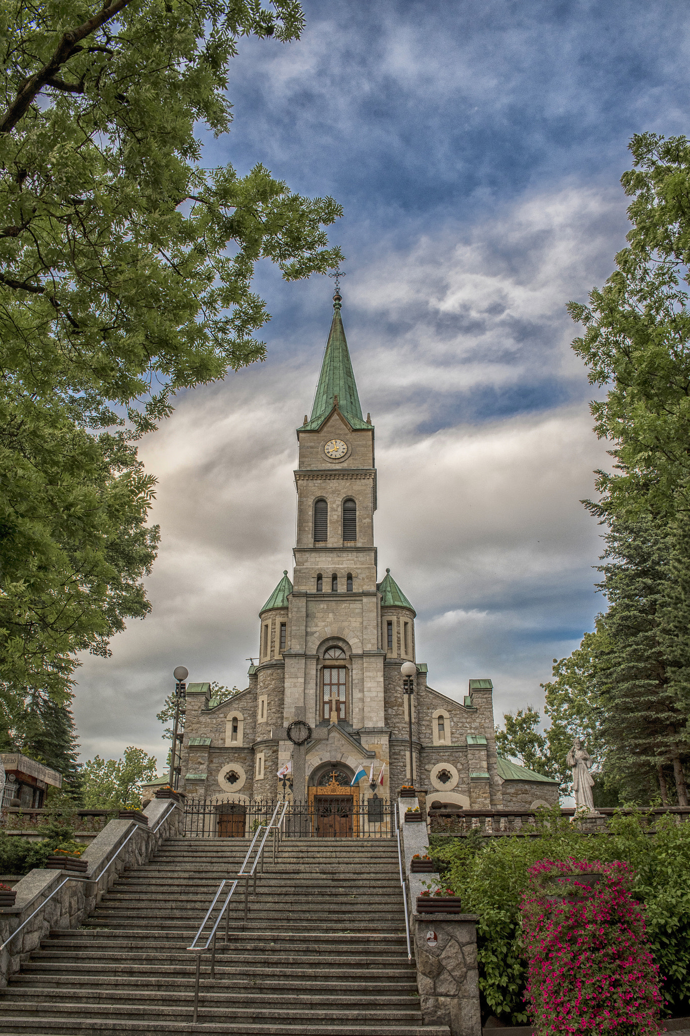 Sigma 24-70mm F2.8 EX DG HSM sample photo. Church in zakopane photography