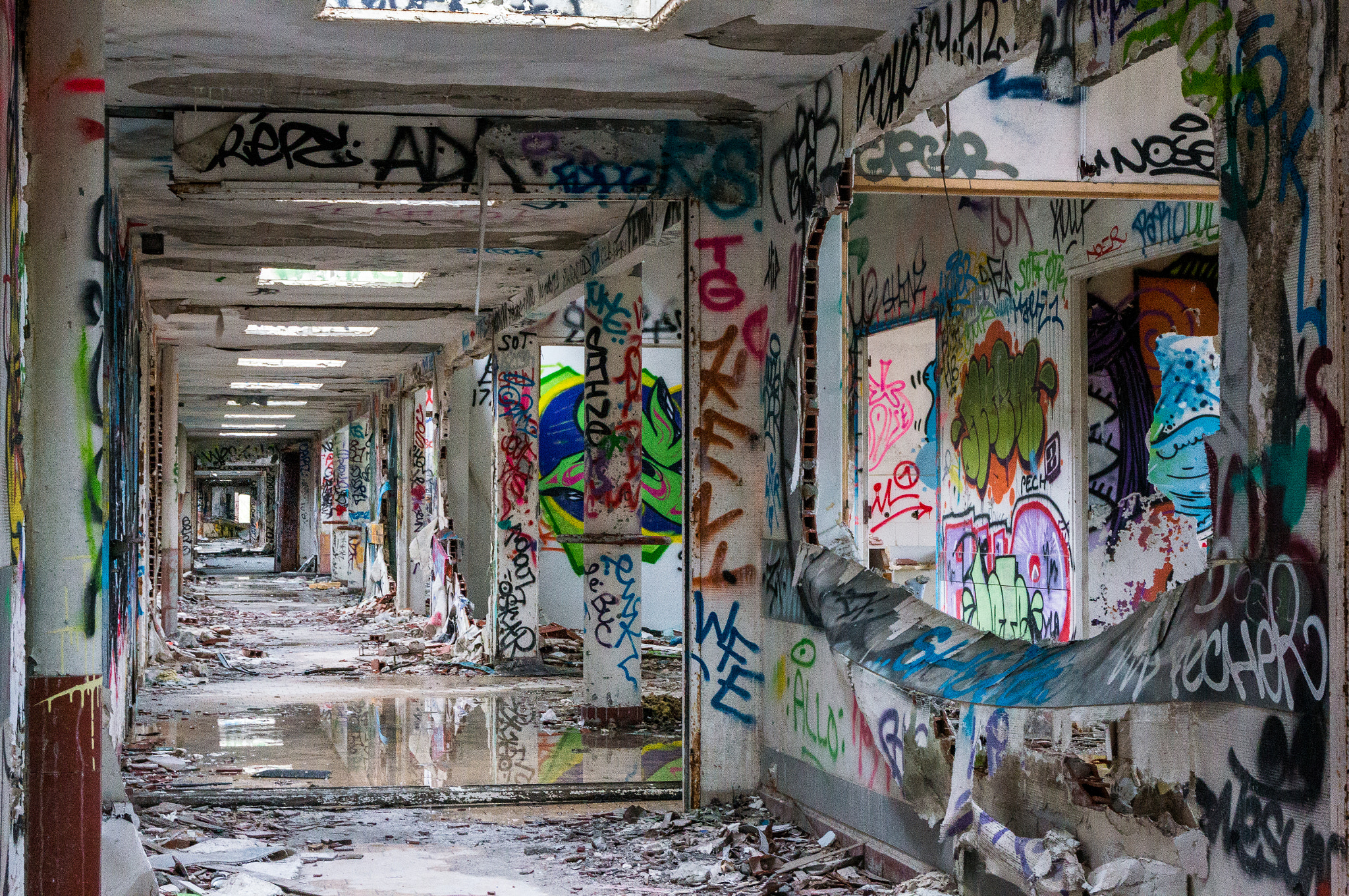 Sony Alpha NEX-5R sample photo. Street art photography