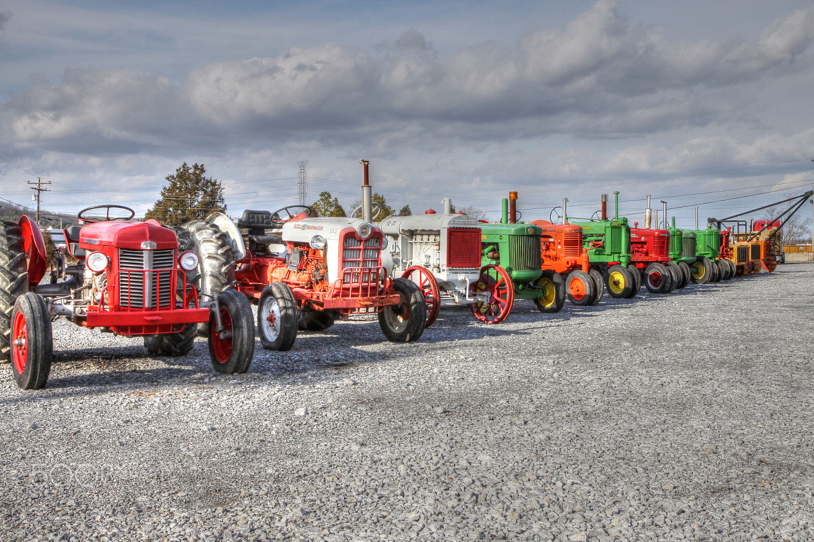 Canon EF-S 17-55mm F2.8 IS USM sample photo. Old tractors photography