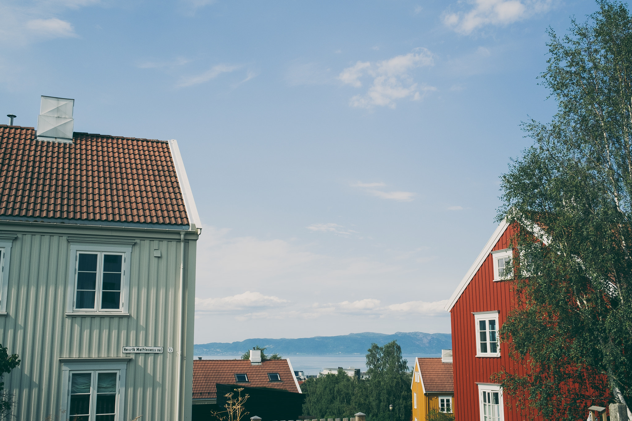 Fujifilm XF 23mm F1.4 R sample photo. Trondheim color photography
