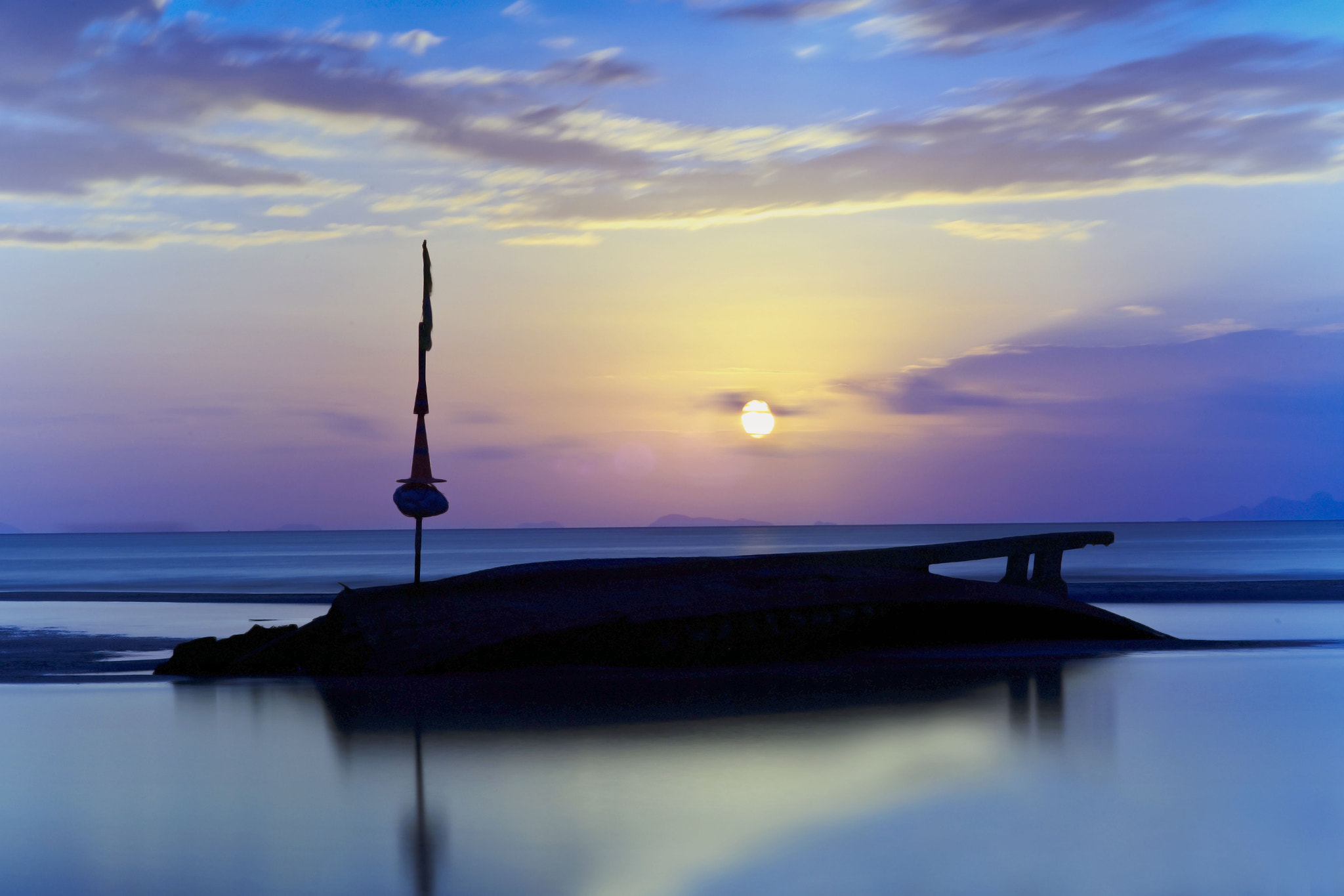 Sigma 85mm F1.4 EX DG HSM sample photo. Sunset photography
