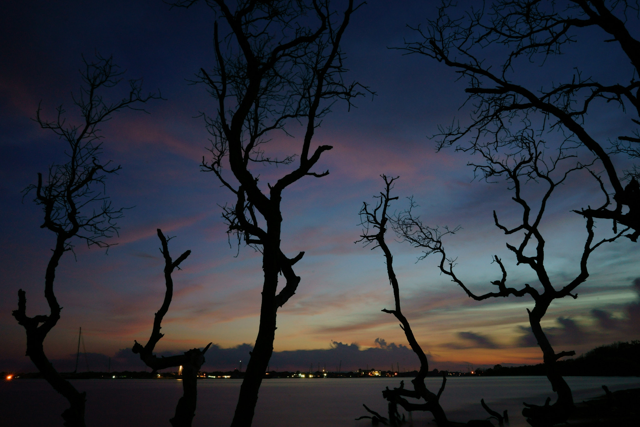 Sony a7 II + Sony FE 28mm F2 sample photo. Simple sunset photography