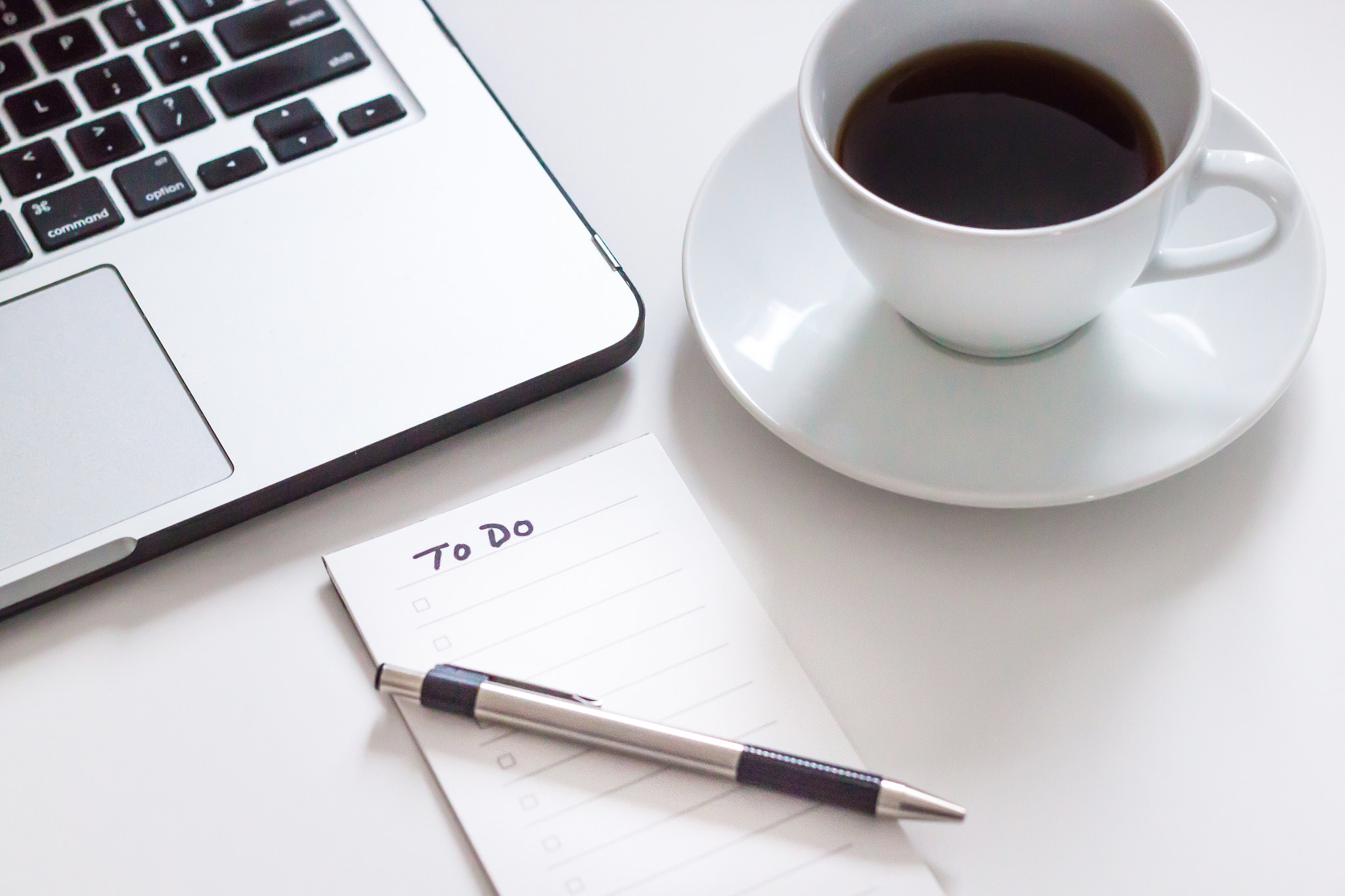 Canon EOS 500D (EOS Rebel T1i / EOS Kiss X3) sample photo. The to-do list on the desk with coffee photography