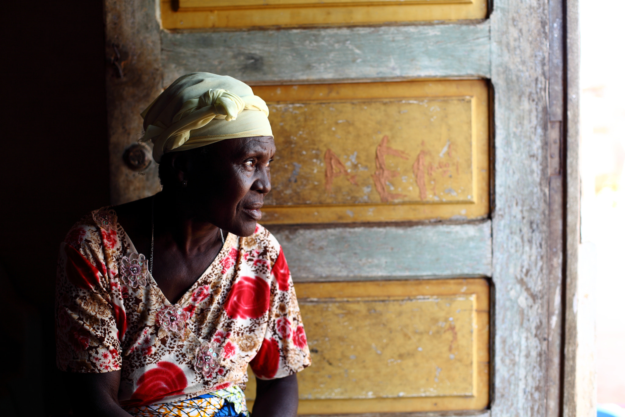 Canon EOS 5D Mark II sample photo. Mrs. graciette, community leader in angola countryside. photography