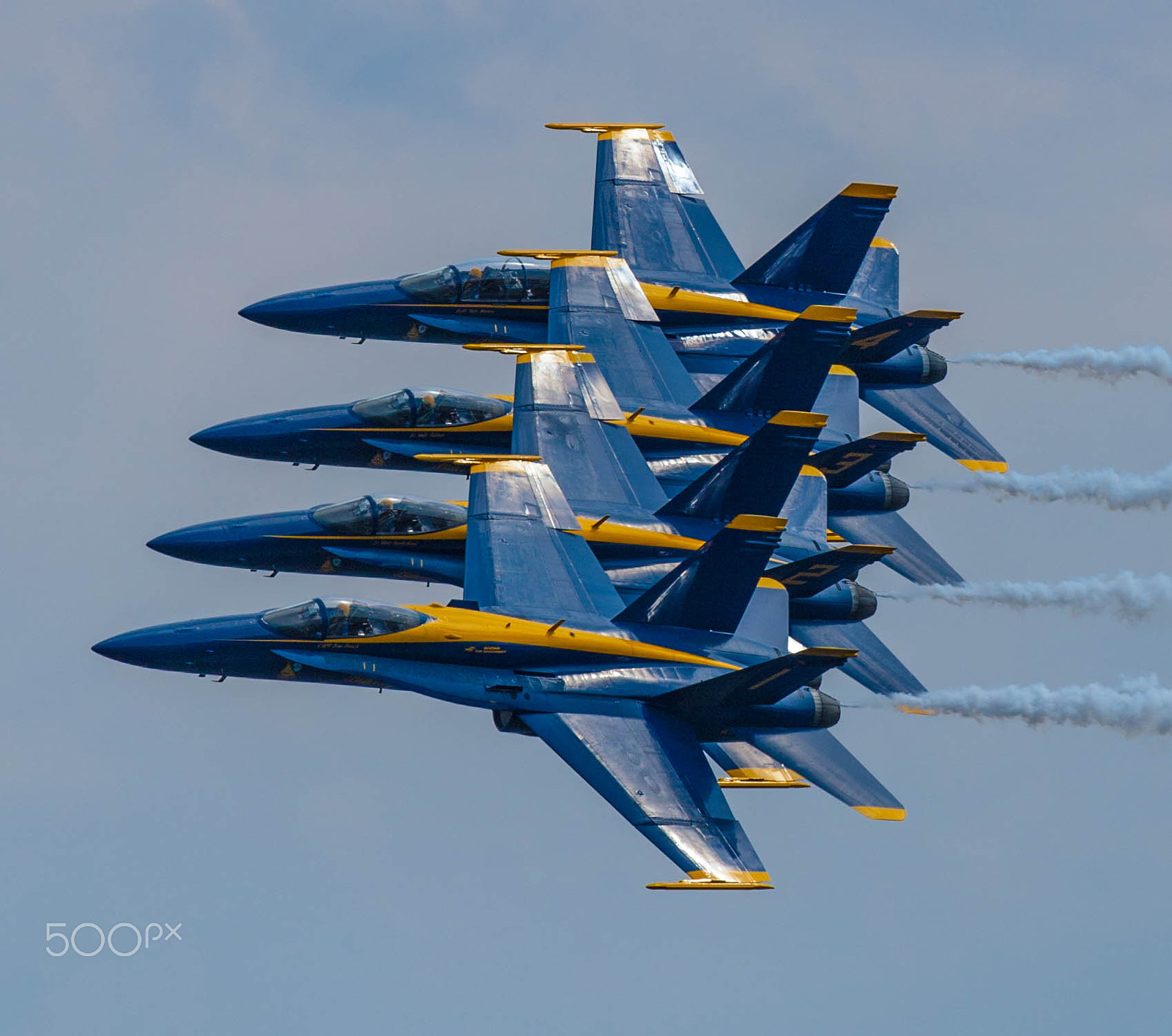Canon EF 300mm F2.8L IS II USM sample photo. High and tight delta pass photography