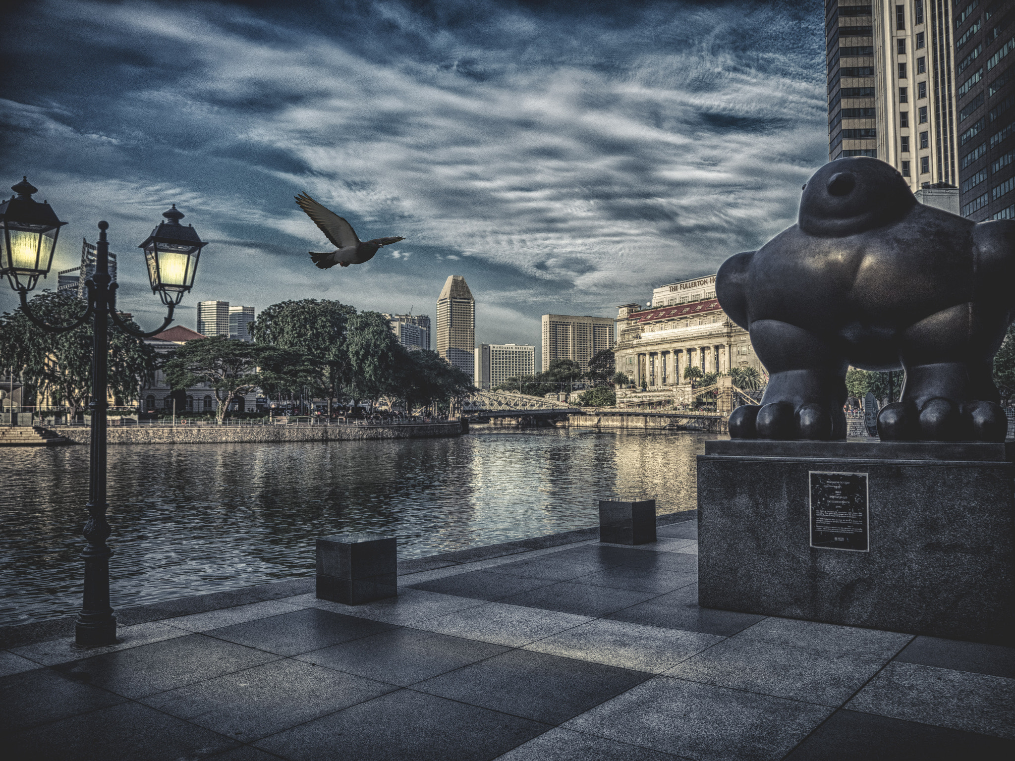 Olympus PEN-F sample photo. Singapore river photography