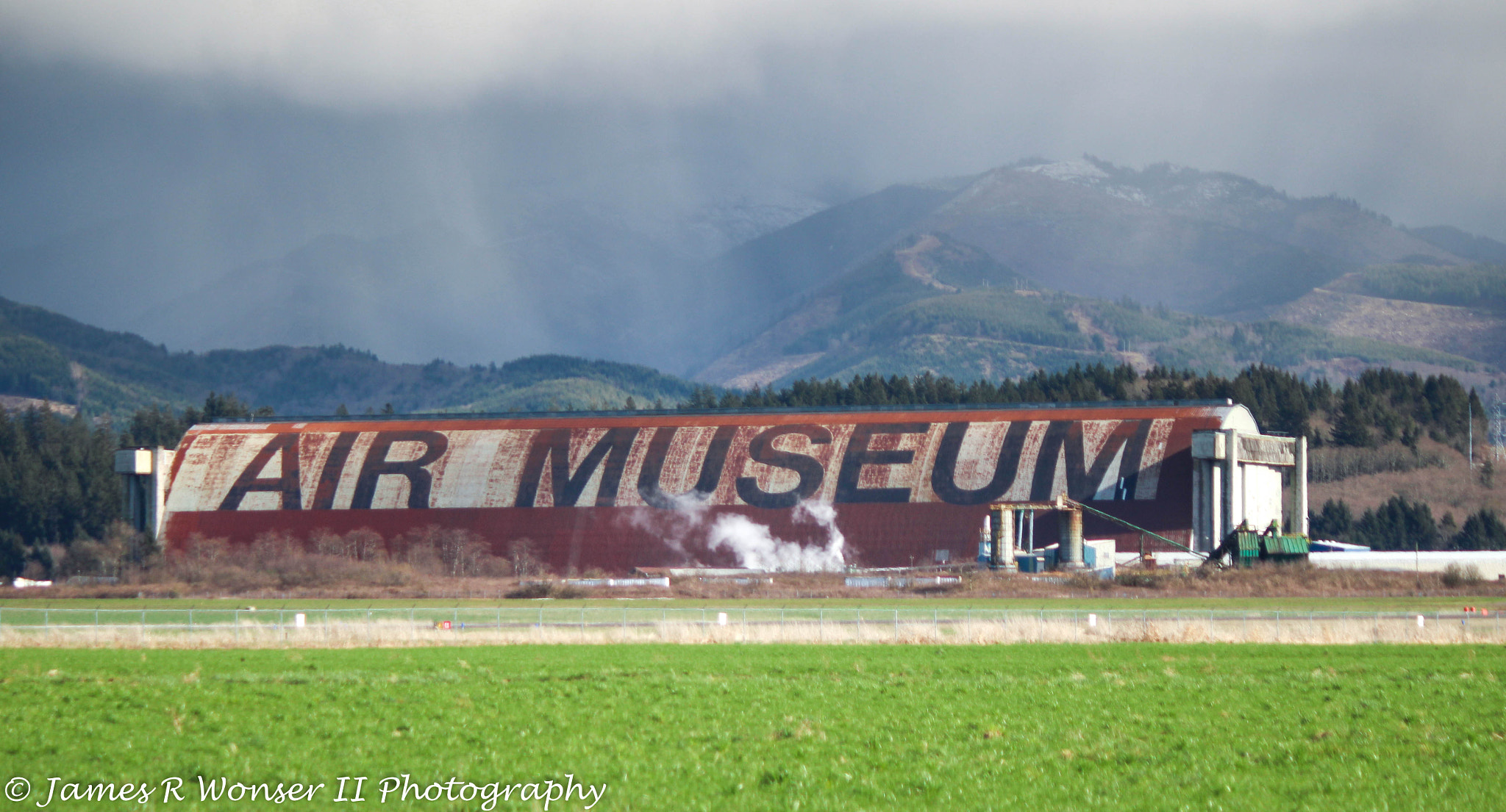Canon EF-S 55-250mm F4-5.6 IS sample photo. Air museum photography