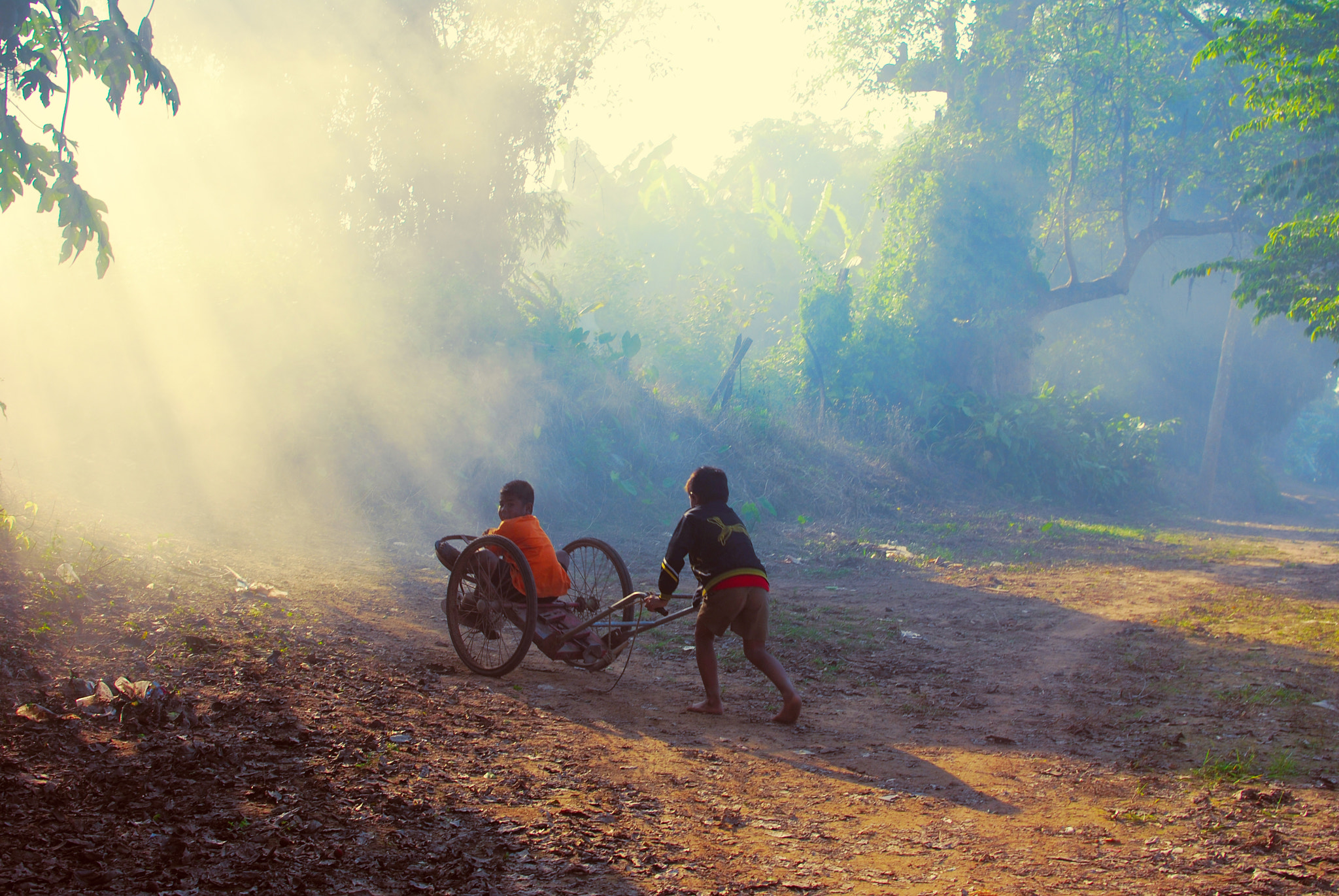 Nikon D80 sample photo. Fog and children photography