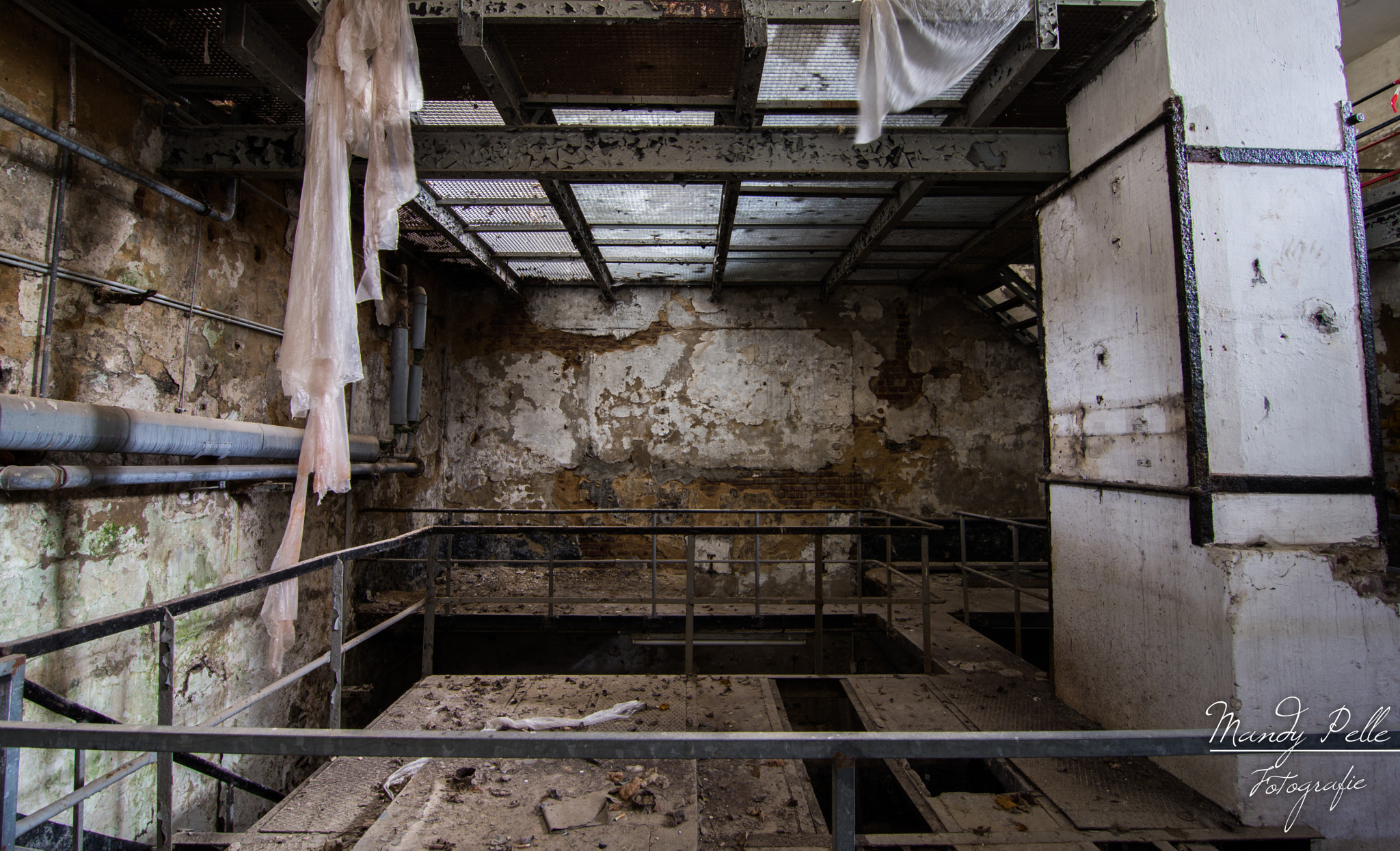 Tokina AT-X Pro 11-16mm F2.8 DX sample photo. The basement photography
