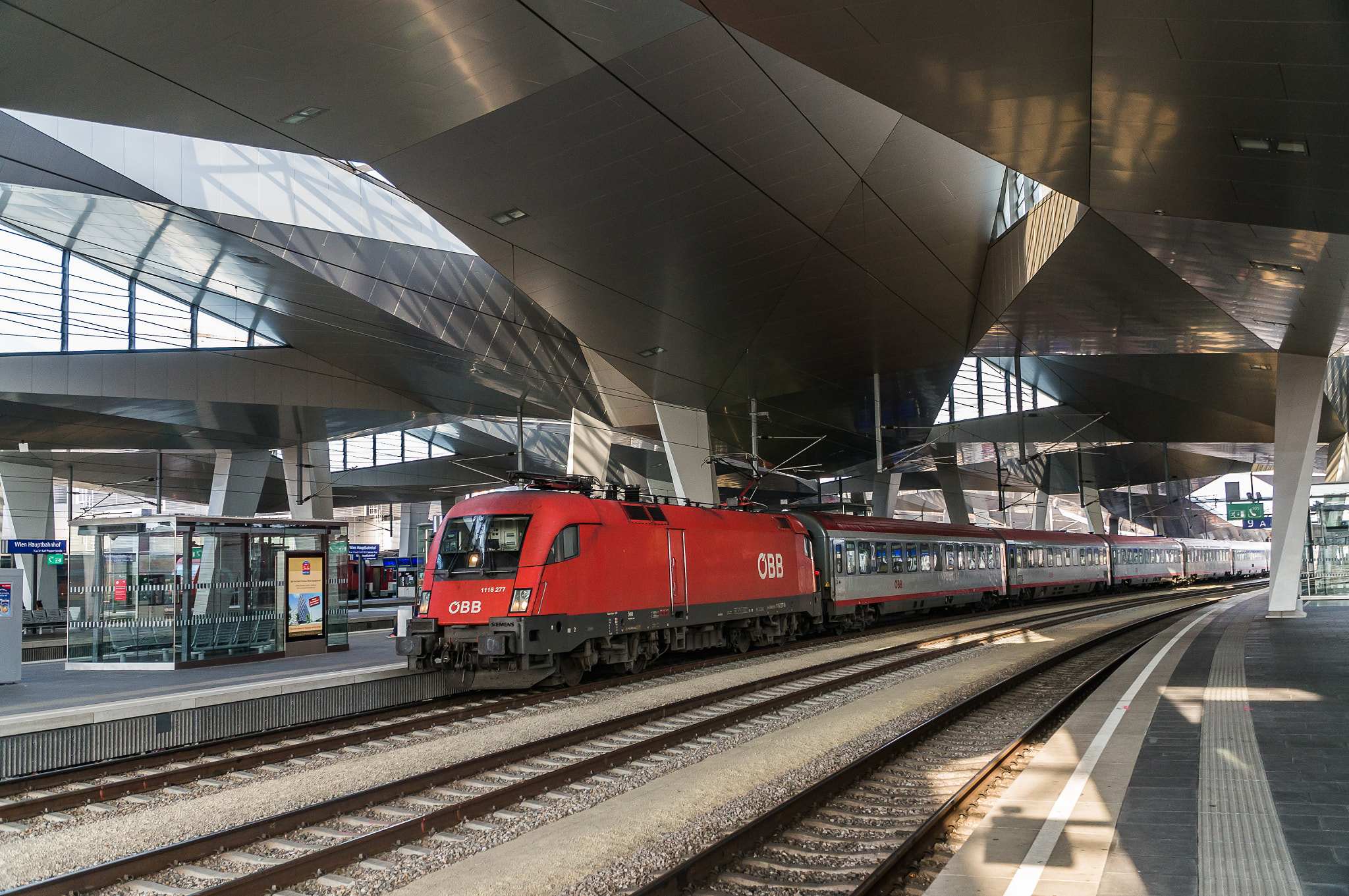 Sony Alpha NEX-6 sample photo. Wien hbf  iv photography