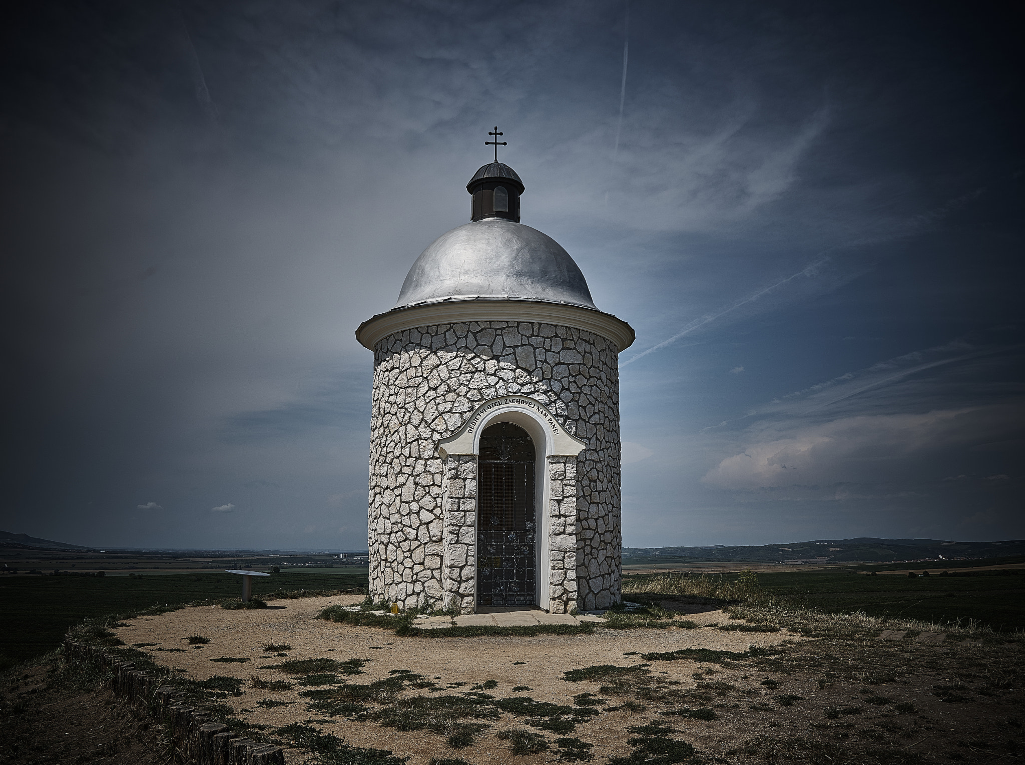 Sony a7 II + Sony FE 24-70mm F2.8 GM sample photo. Small chapel photography